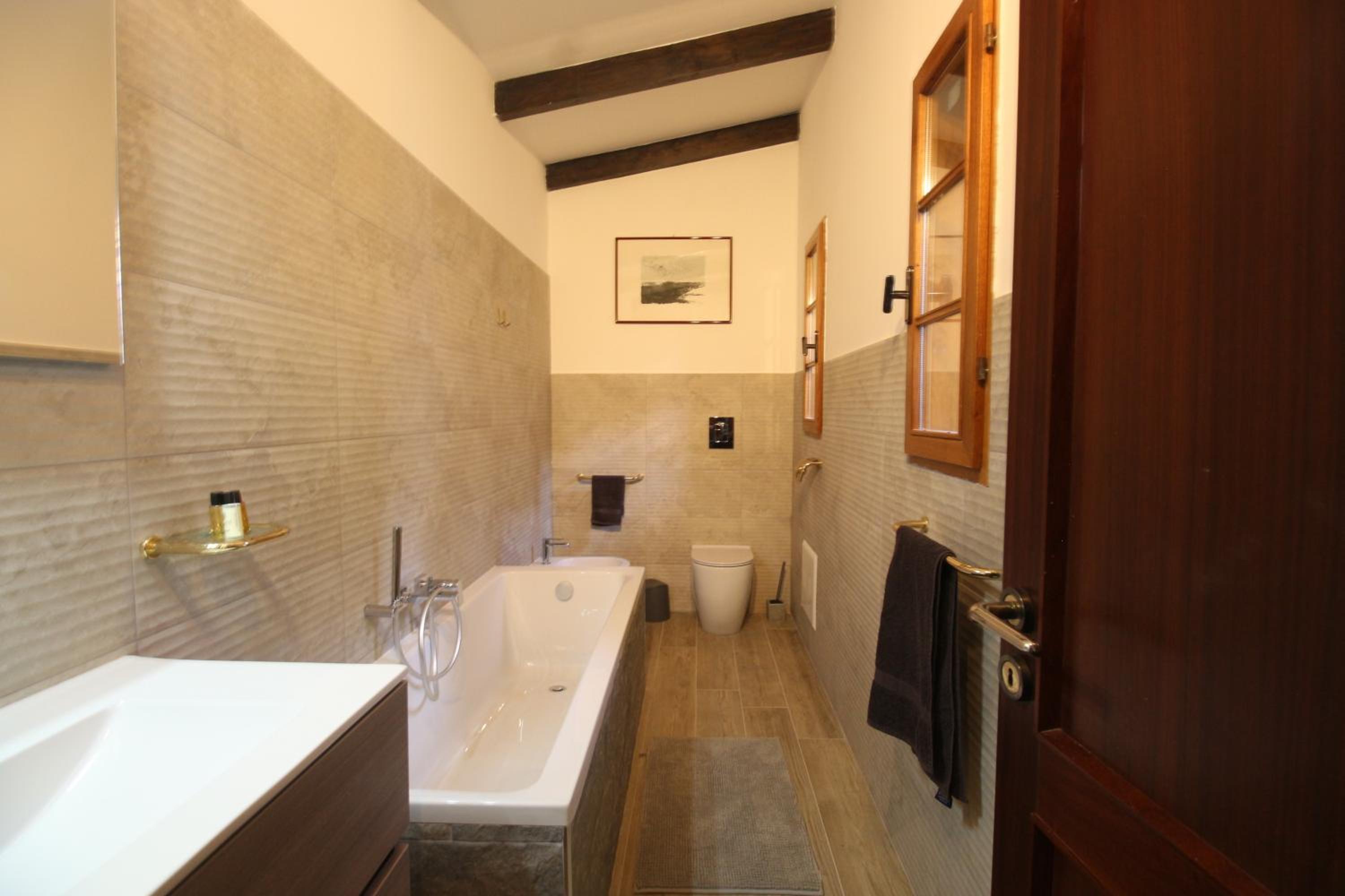 Villa Rosa Bianca view 4