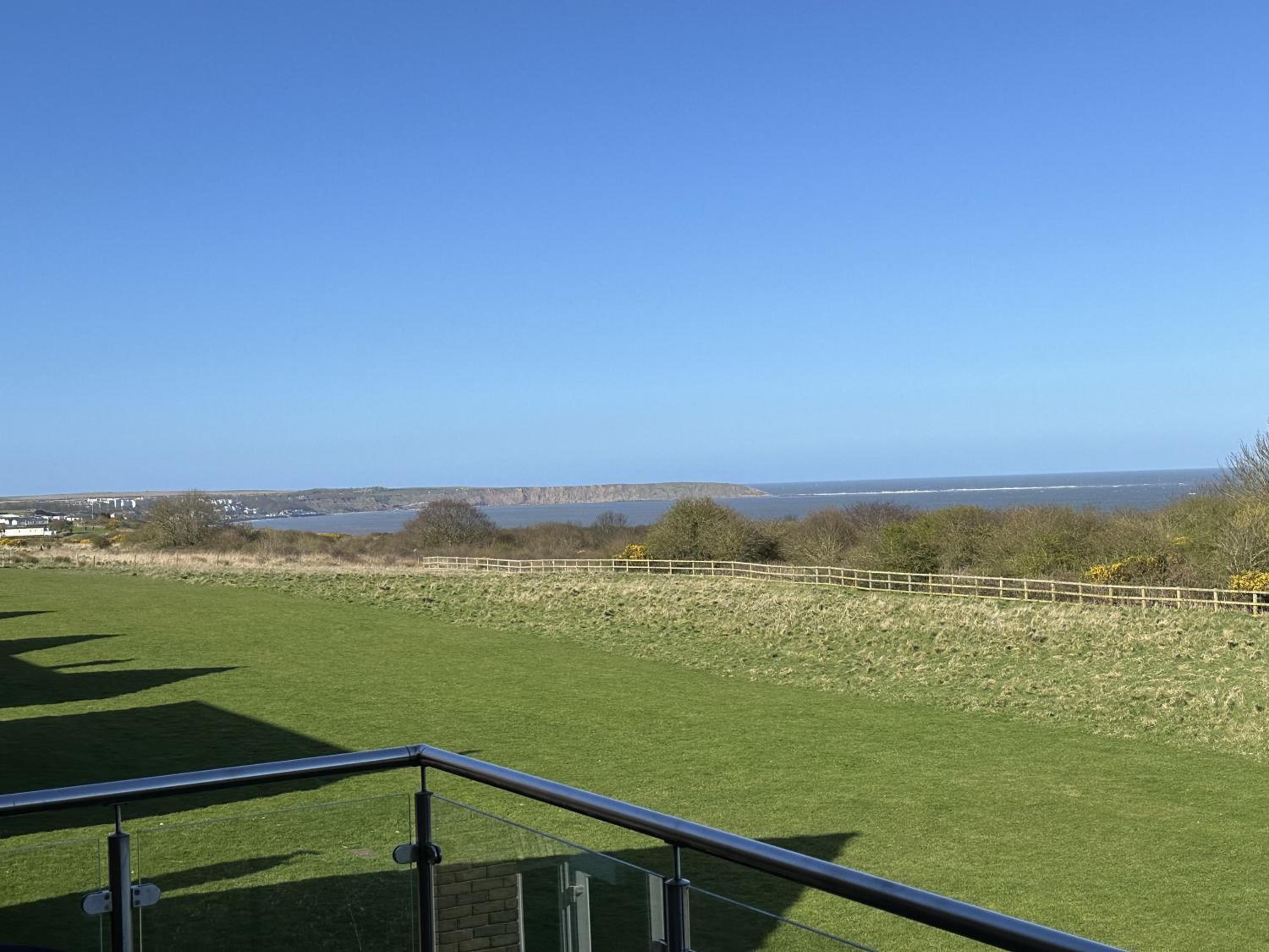 Sunrise View - Balcony and Seaview - Part of the The Bay Filey Holiday Village with pool, gym and direct beach access, pub, restaurant, tennis and meadows