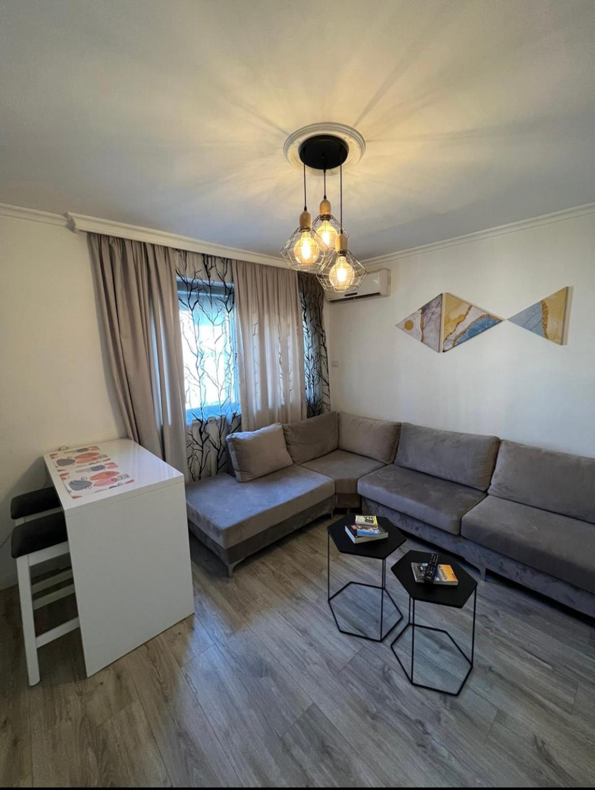 Apartament in Tirana,Qender