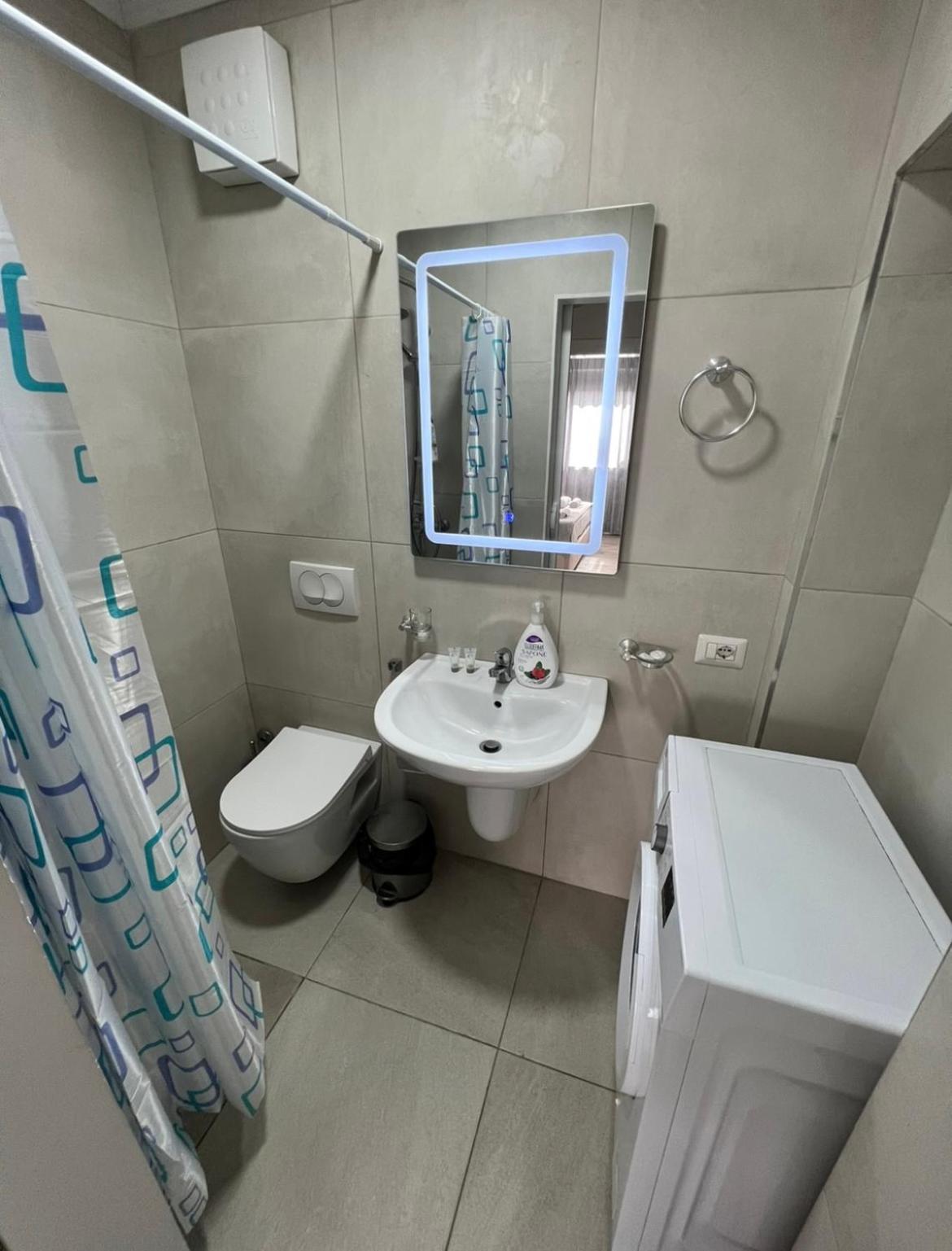 Apartament in Tirana,Qender
