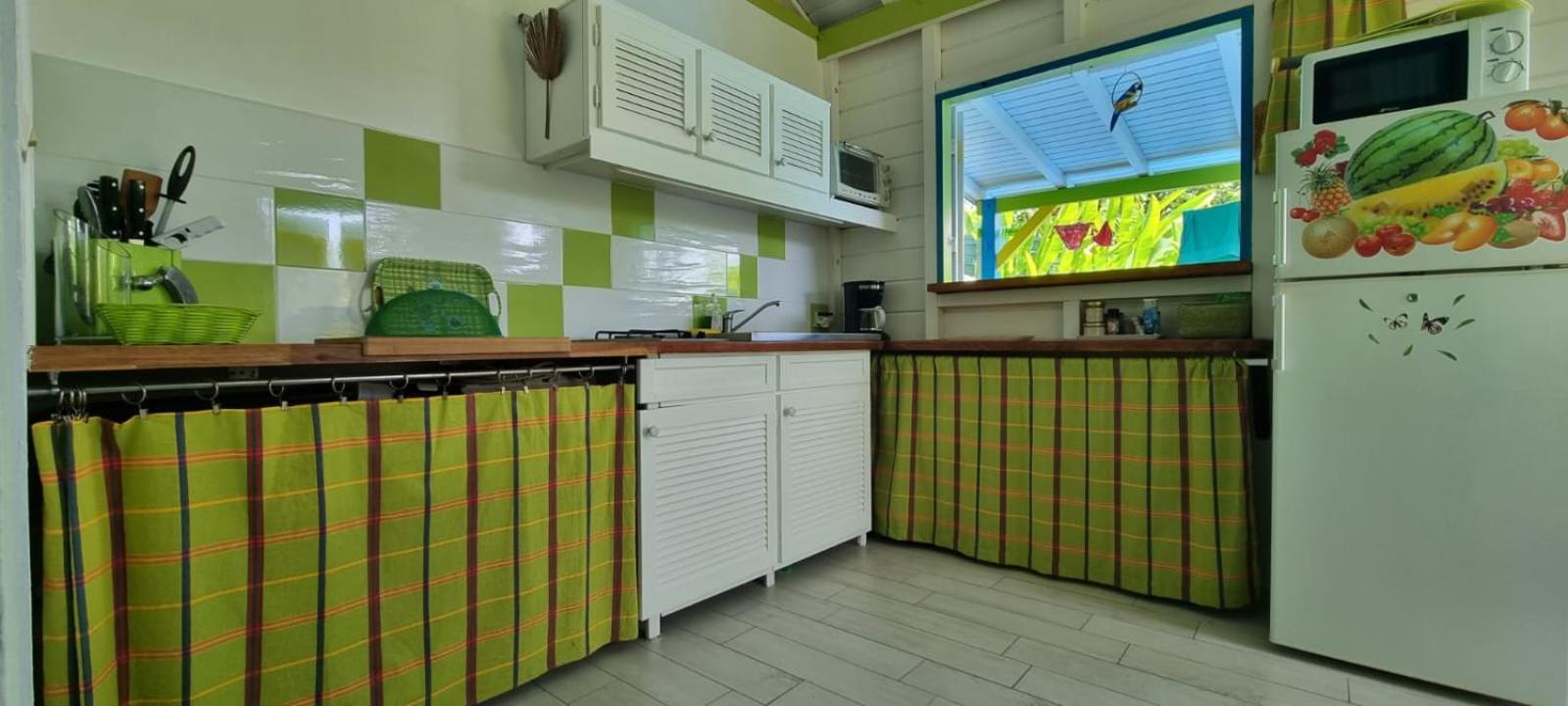 Bungalow Atoll Sainte-Anne view 3