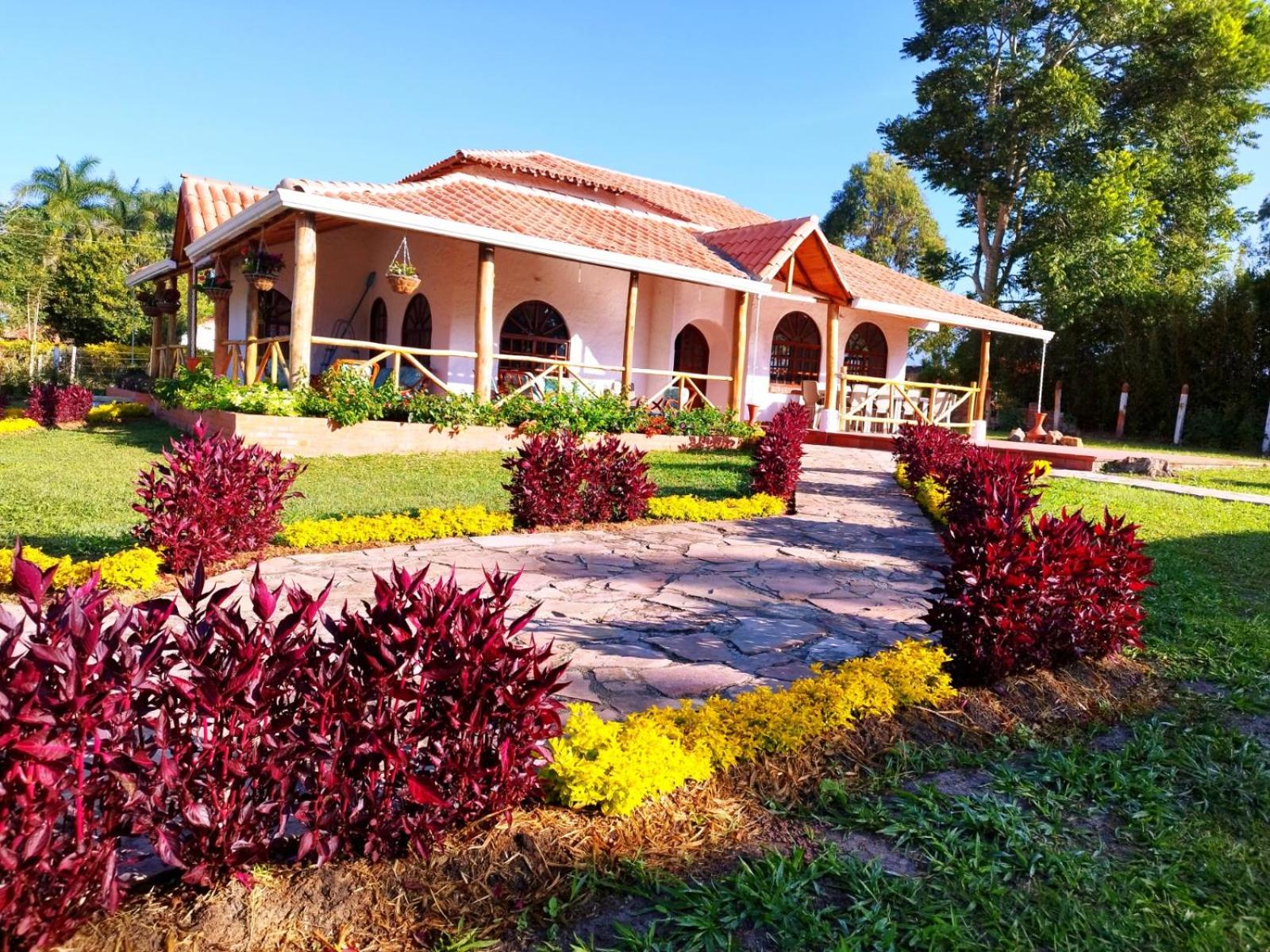 HERMOSA CABAÑA VILLA JULIA MESA DE LOS SANTOS