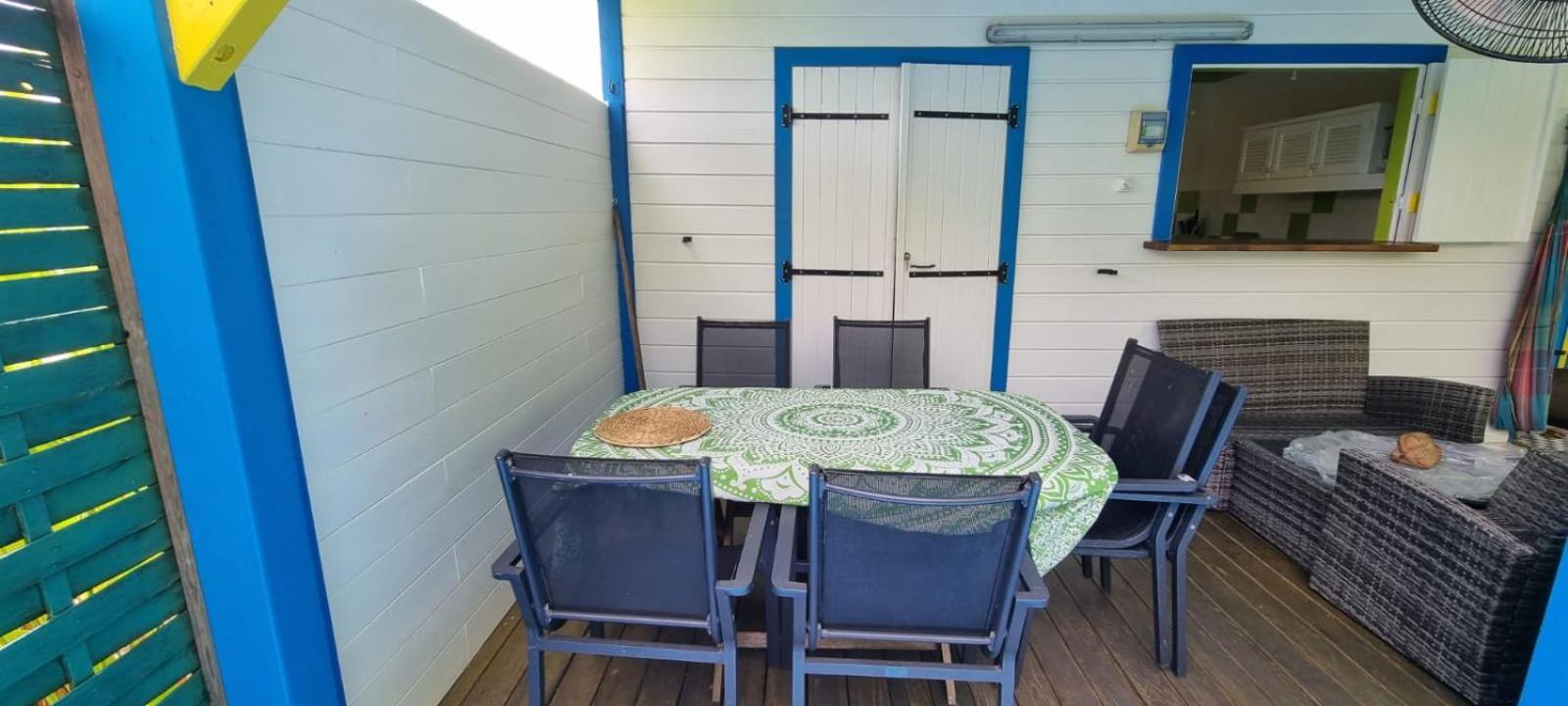Bungalow Atoll Sainte-Anne view 4