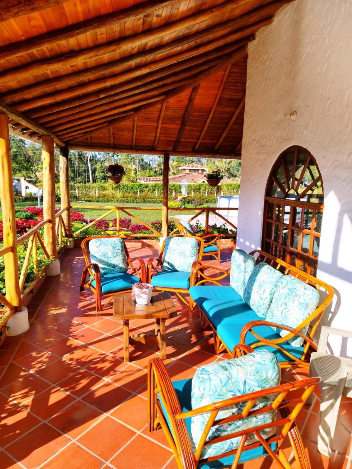 HERMOSA CABAÑA VILLA JULIA MESA DE LOS SANTOS