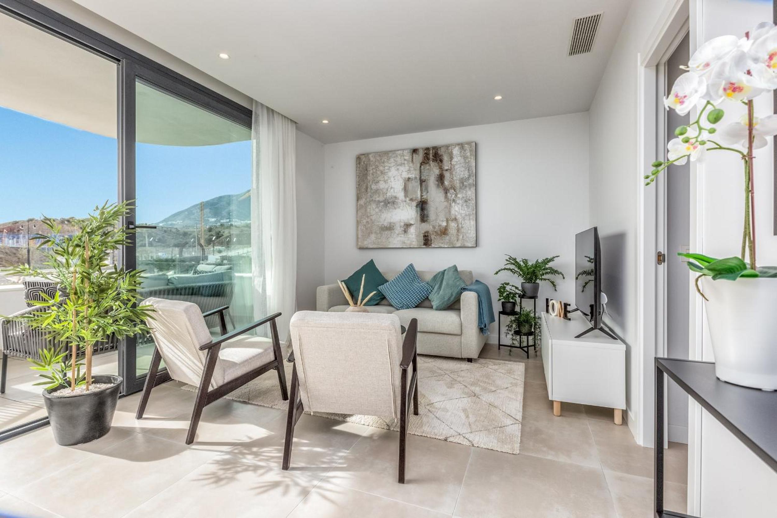 ViVi Homes - Carma Pool, Terrace, Garden & Beach