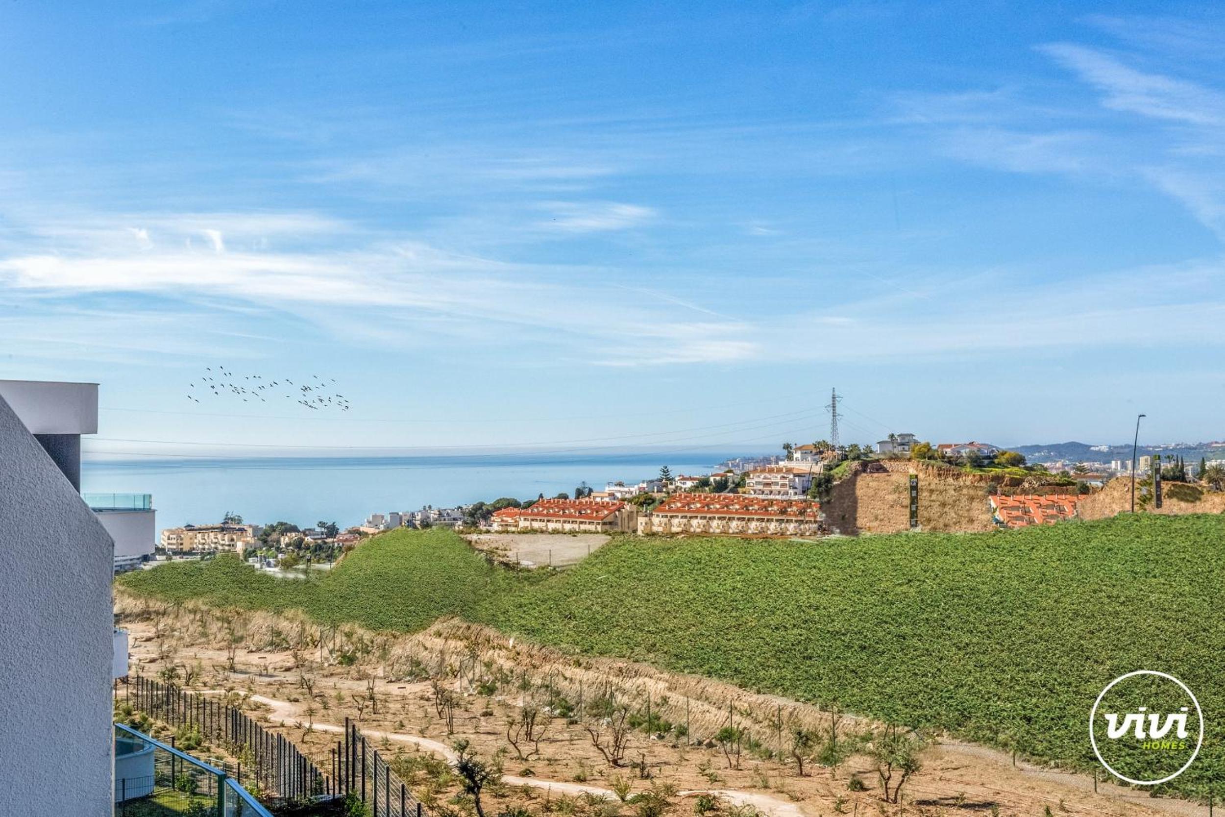 ViVi Homes - Carma Pool, Terrace, Garden & Beach