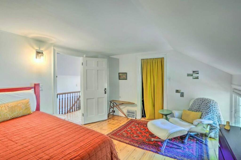 Eclectic Troy Retreat & Hot Tub! view 5