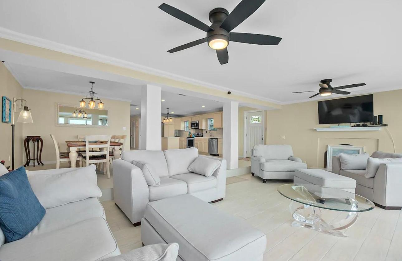 Oceanfront Beach Villa on Daytona Beach Shores view 5
