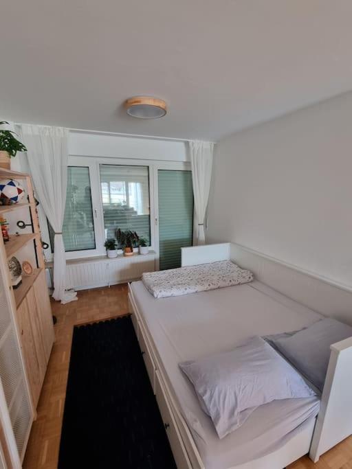 Stuttgart Vacations - SHARED Cozy place in Stuttgart's heart! - Property Image 24