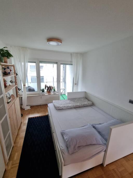 Stuttgart Vacations - SHARED Cozy place in Stuttgart's heart! - Property Image 19