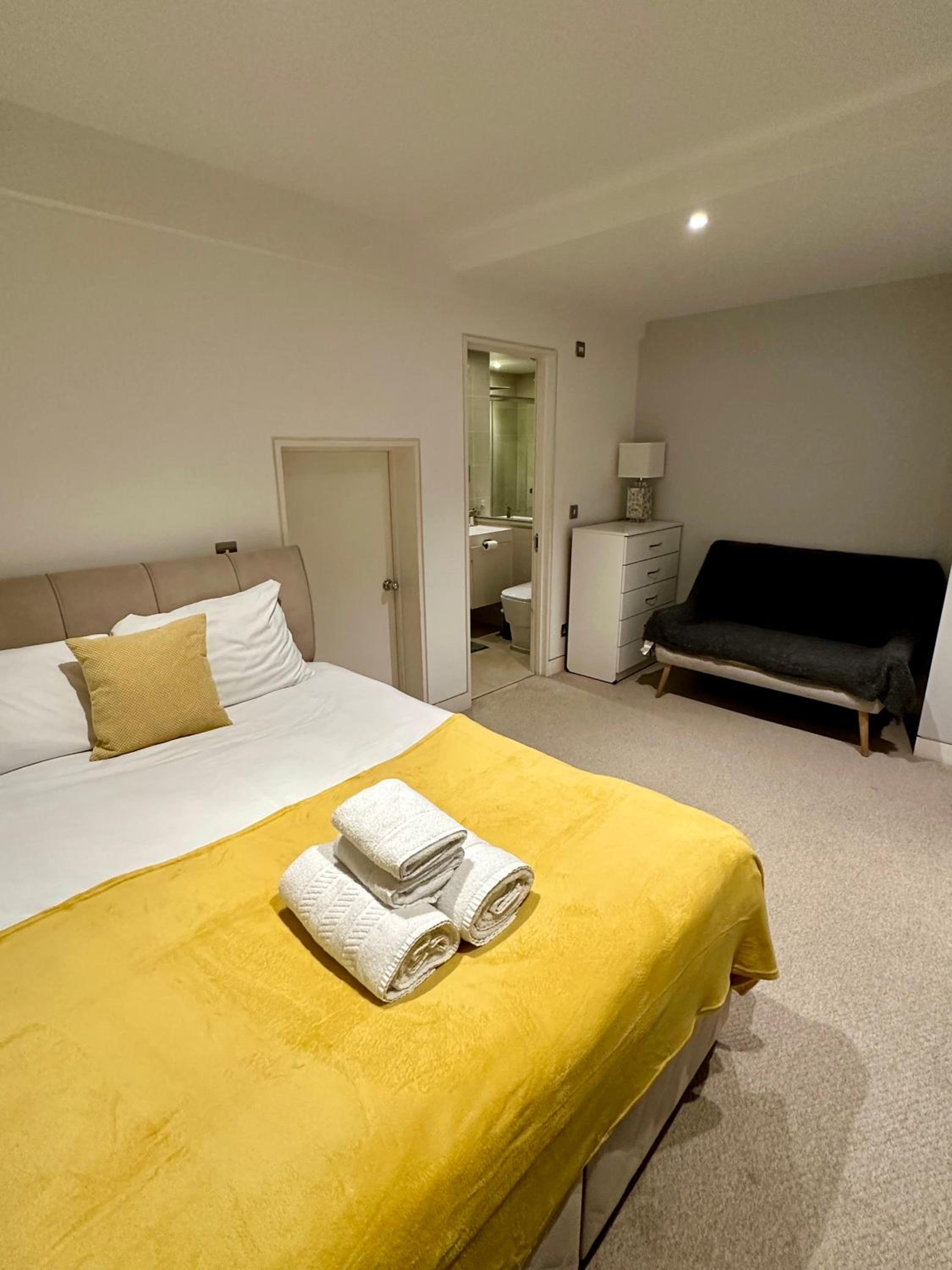 MK London Central & Cosy Studio Apartments