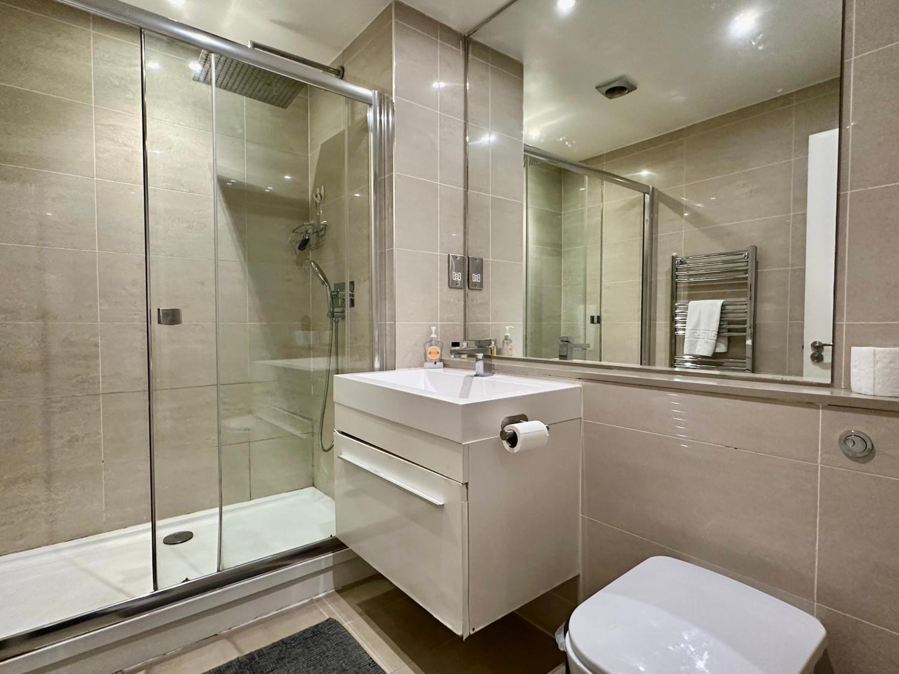 MK London Central & Cosy Studio Apartments