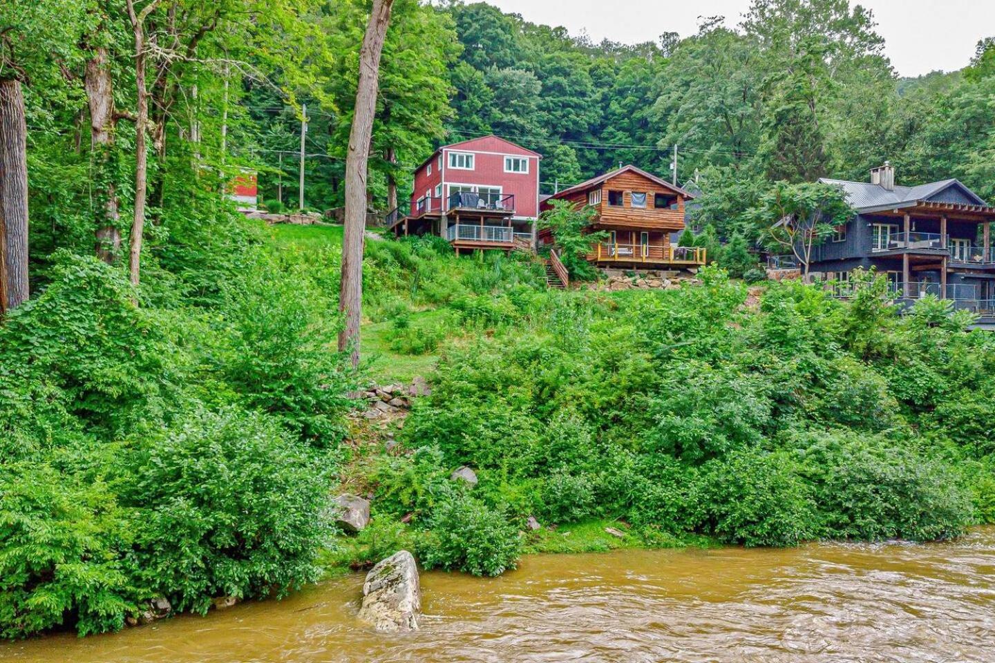 Pet Friendly Creekside Cabin At Darlington view 2