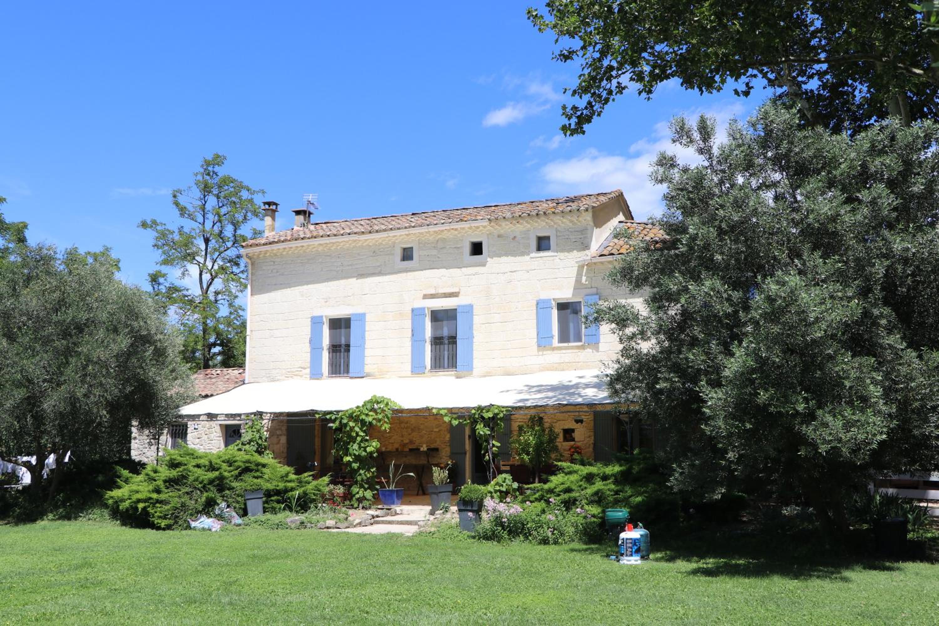 Le Mas des Cerisiers JACUZZI et SAUNA inclus pour tous les logements