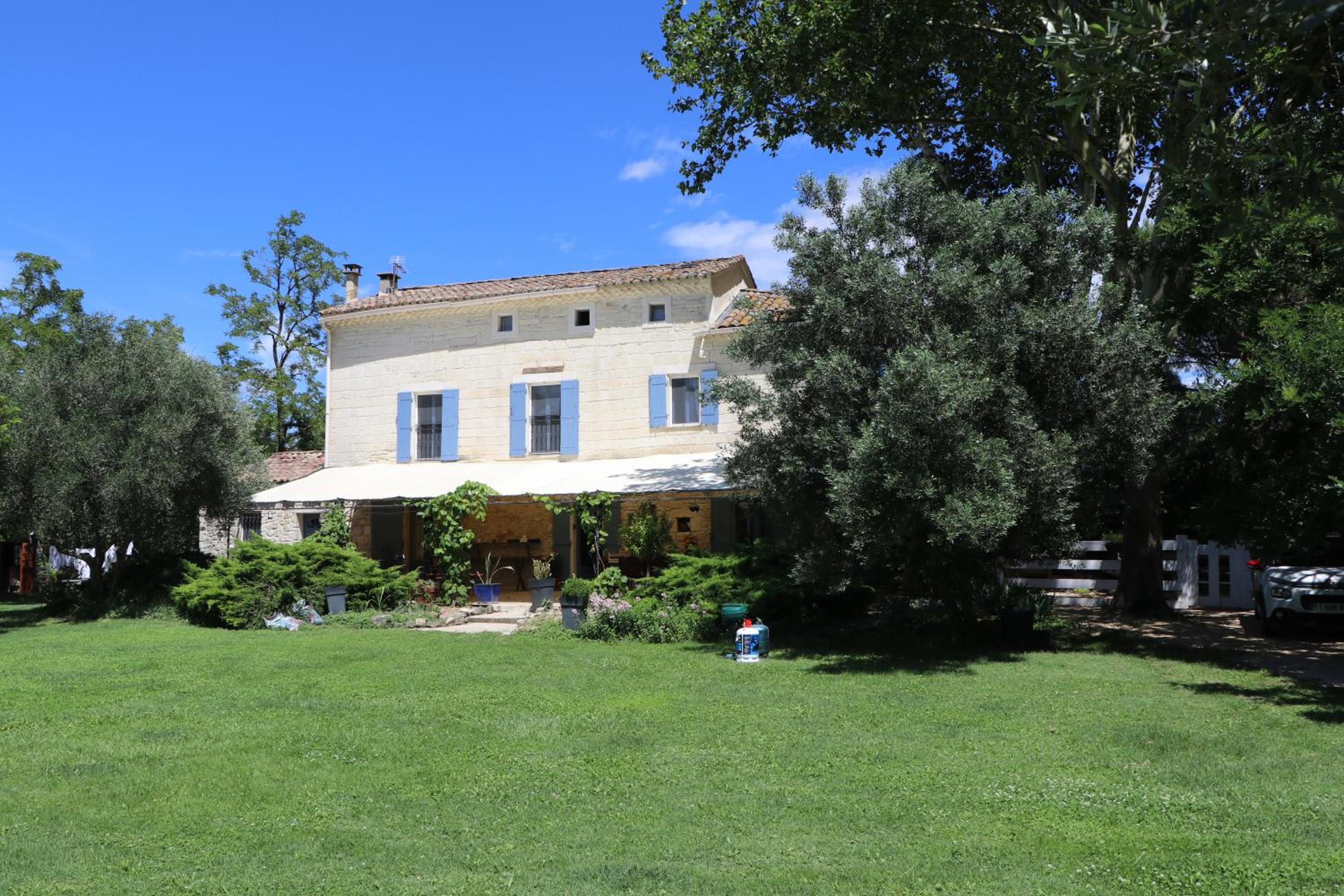 Le Mas des Cerisiers JACUZZI et SAUNA inclus pour tous les logements