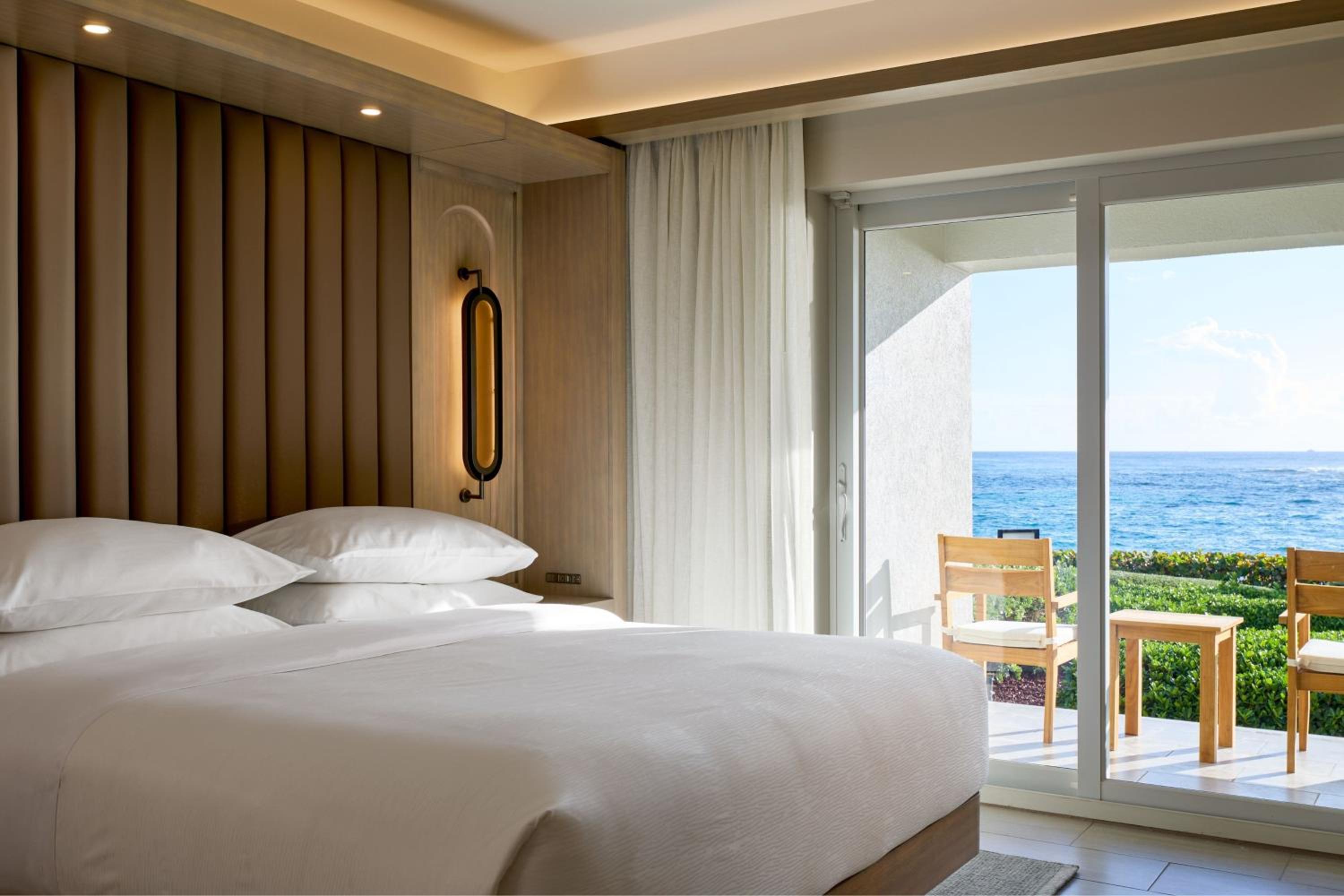 JW Marriott St. Maarten Beach Resort & Spa 8