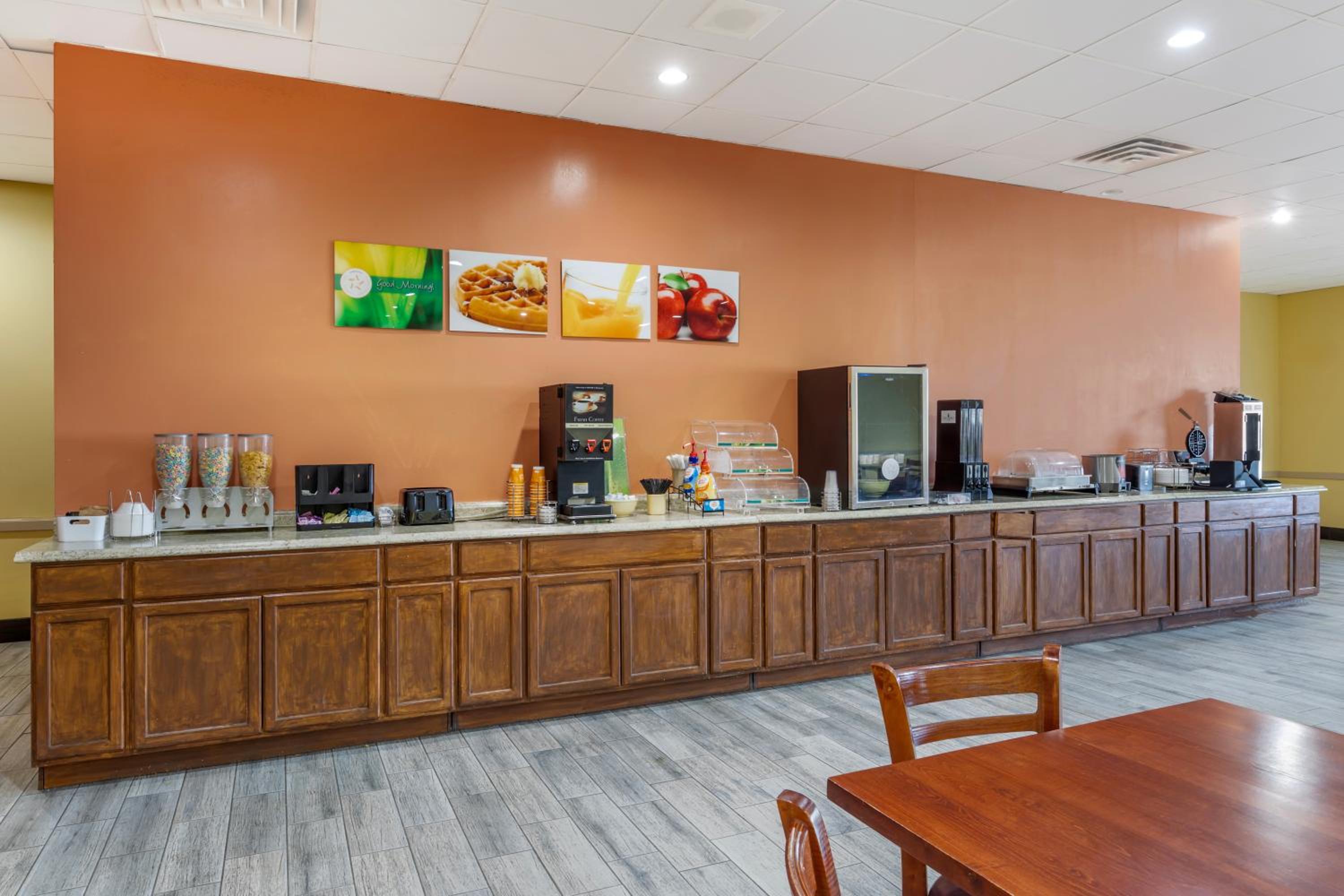 Gainesville Vacations - Quality Inn Gainesville - Property Image 44
