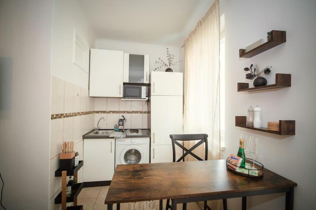 Cozy City Apartments in center K19