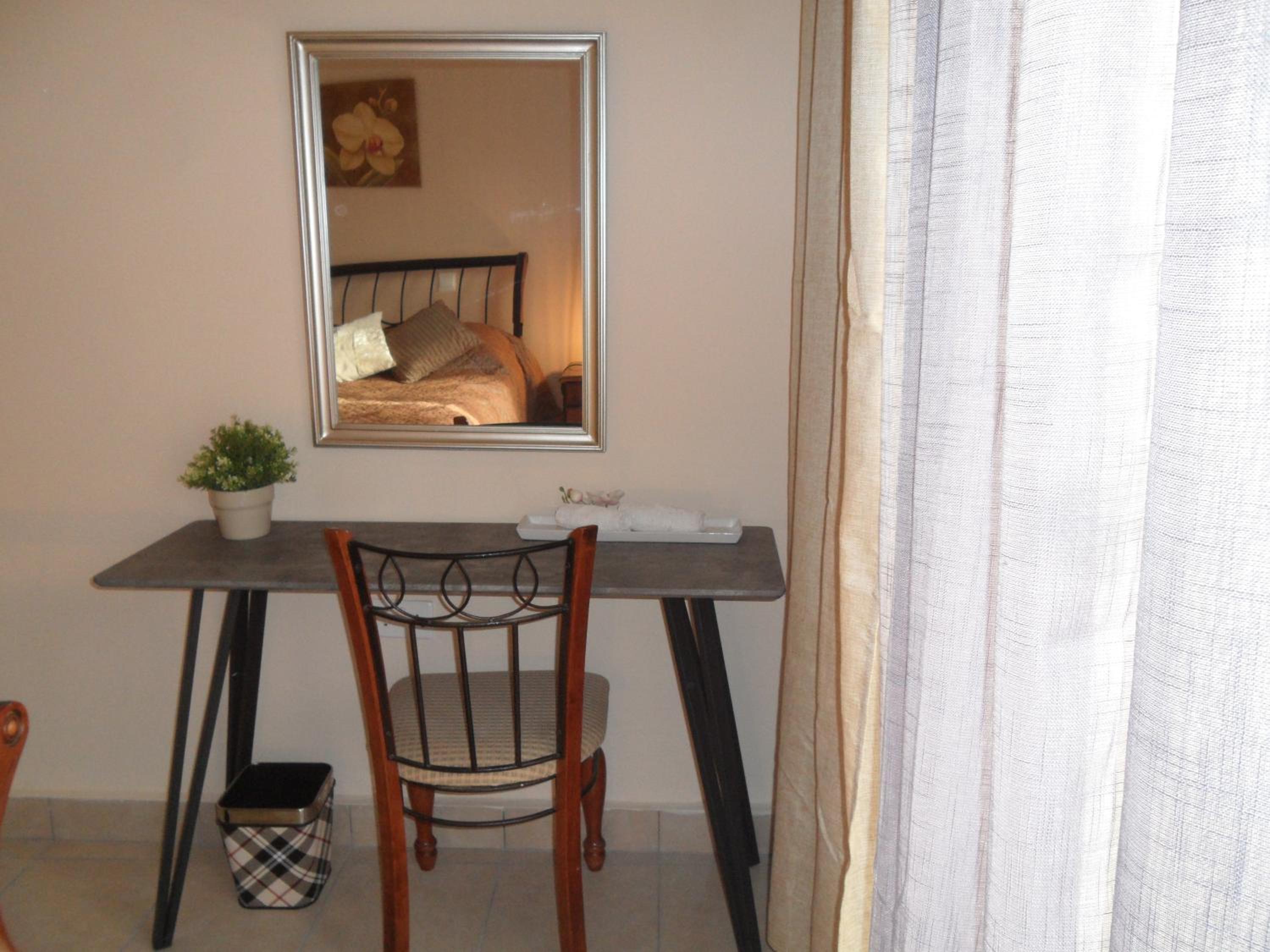 Family and Friends Flat close to the sea, Free Internet view 4