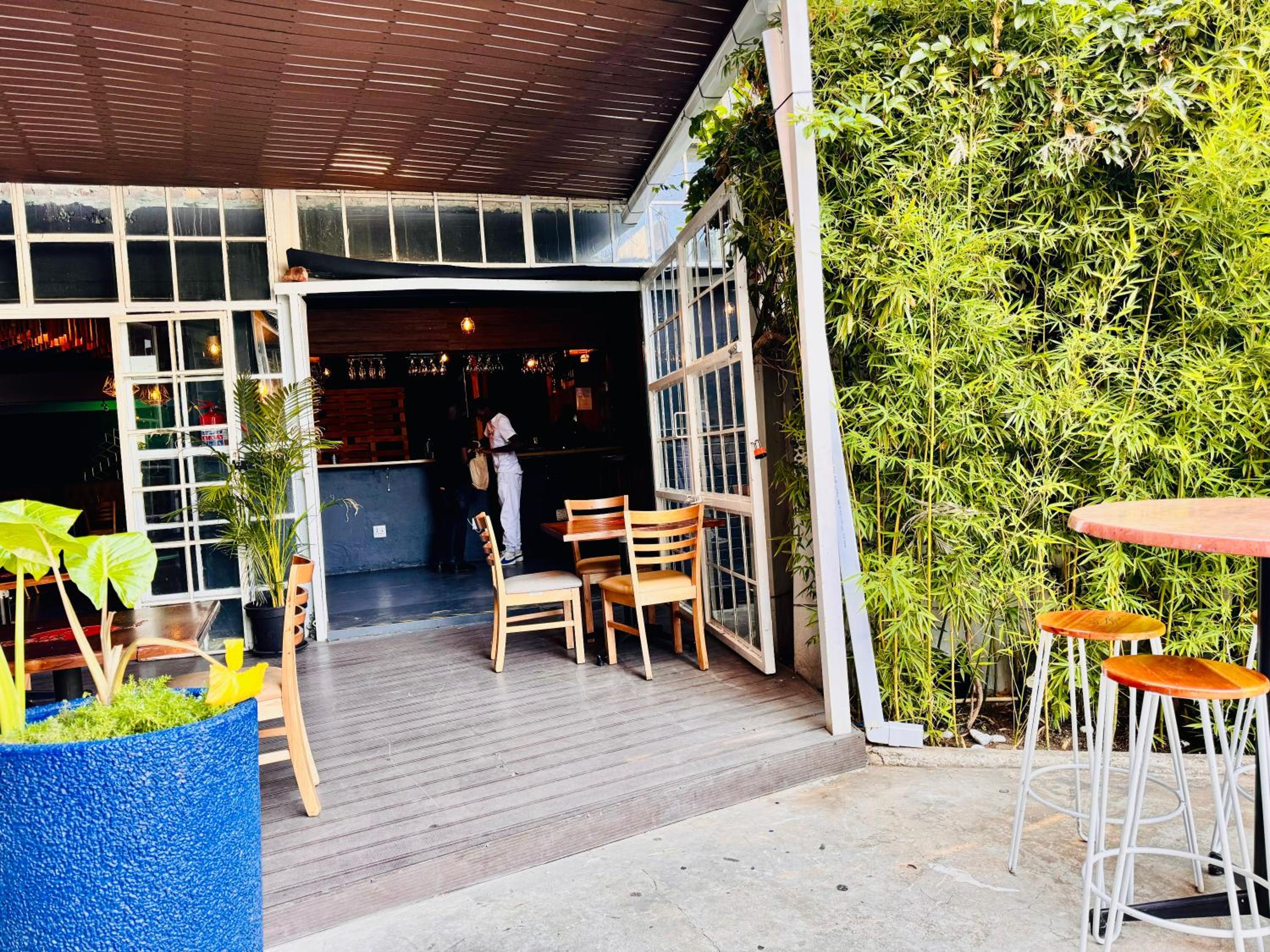 2 bedrooms, 2 bathrooms apartment in Maboneng with Unlimited WiFi