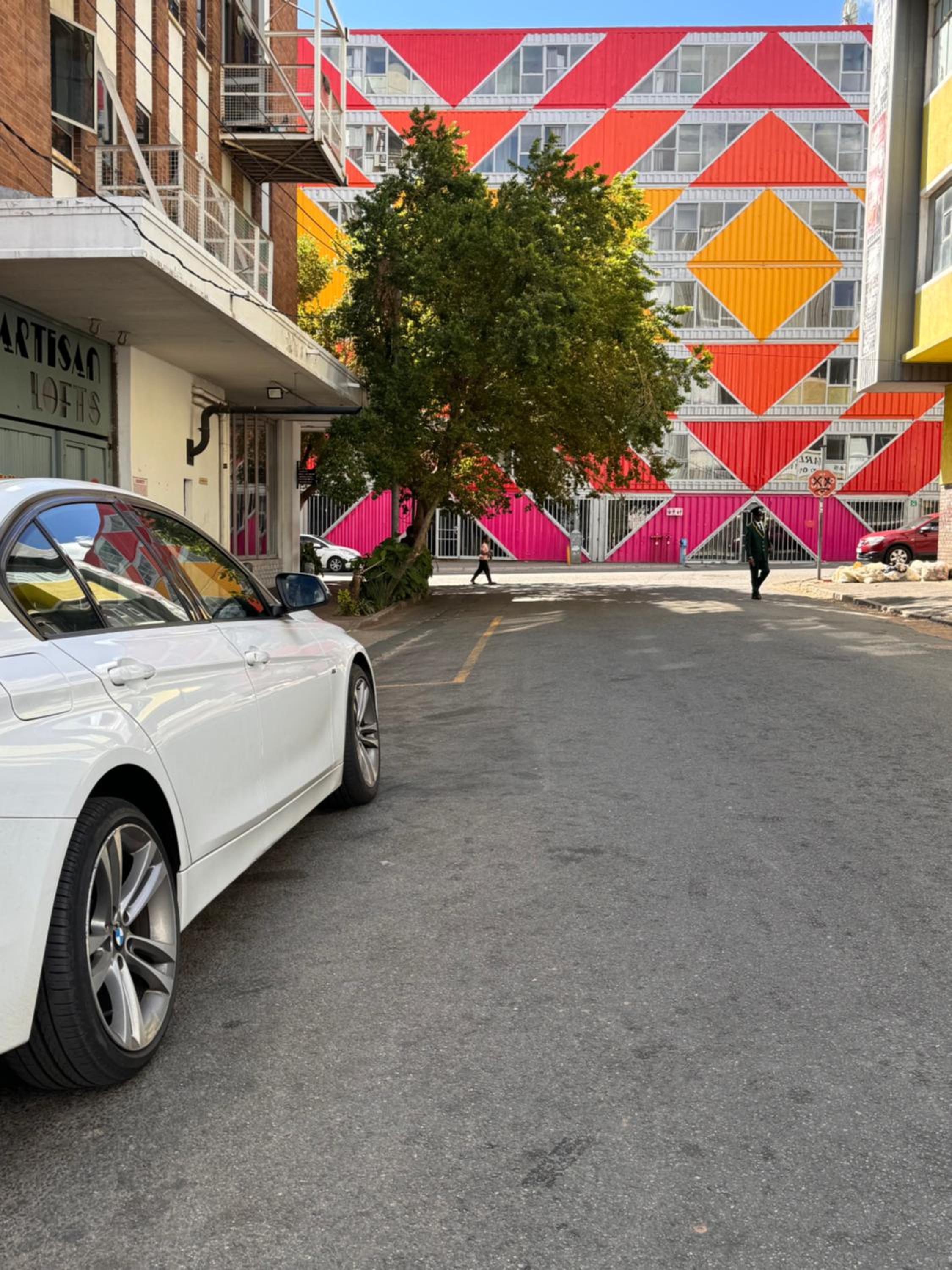 2 bedrooms, 2 bathrooms apartment in Maboneng with Unlimited WiFi