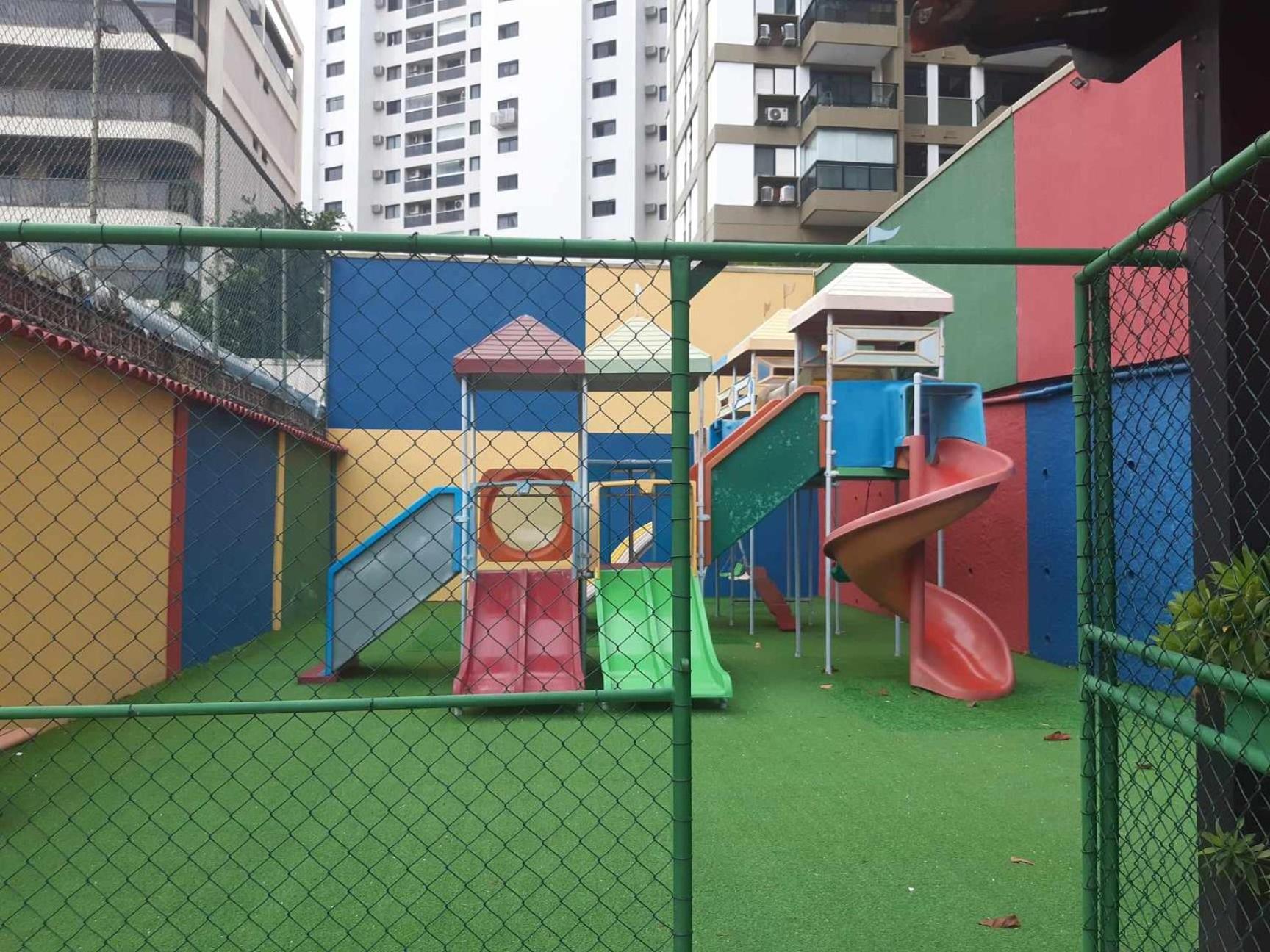 Apart na Praia da Barra da Tijuca ,Posto 6 Aptº inteiro para até 4 pessoas