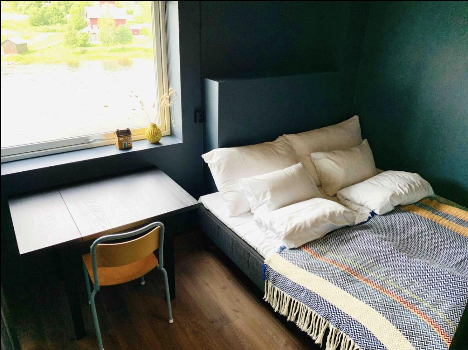 Heimen capsule BnB view 2