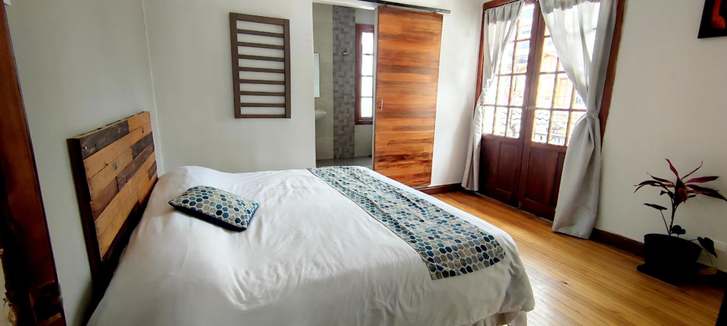 Minka Hostel