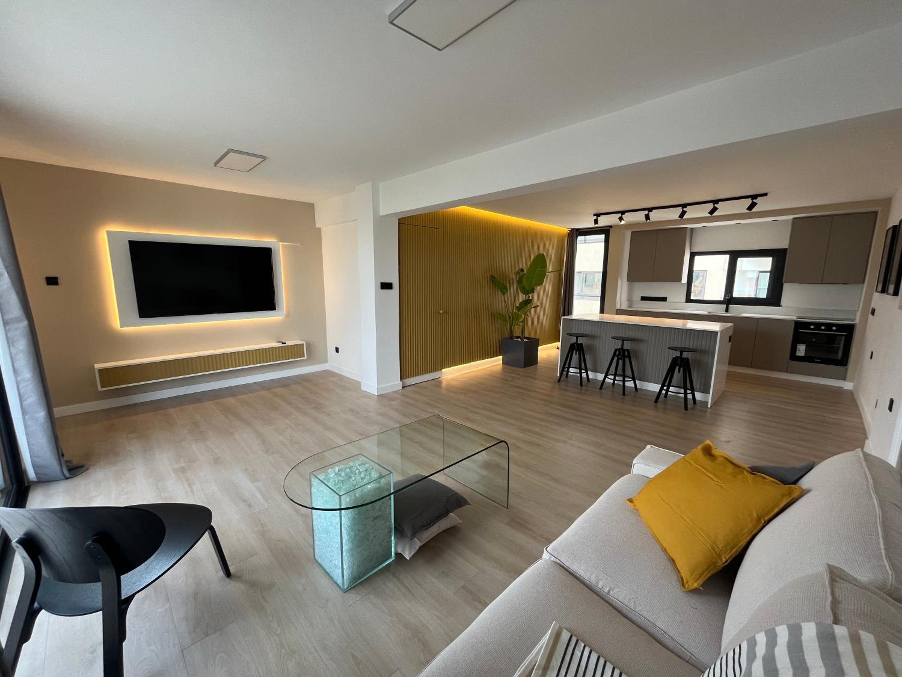 Modern 2bed in the centre