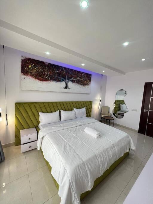 Luxury 2-bedroom Condo by HaD Lekki Phase 1 view 4