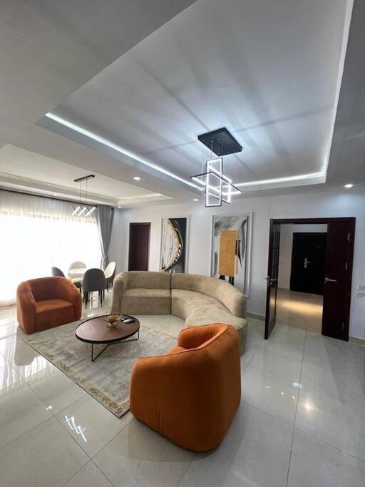 Luxury 2-bedroom Condo by HaD Lekki Phase 1 view 5