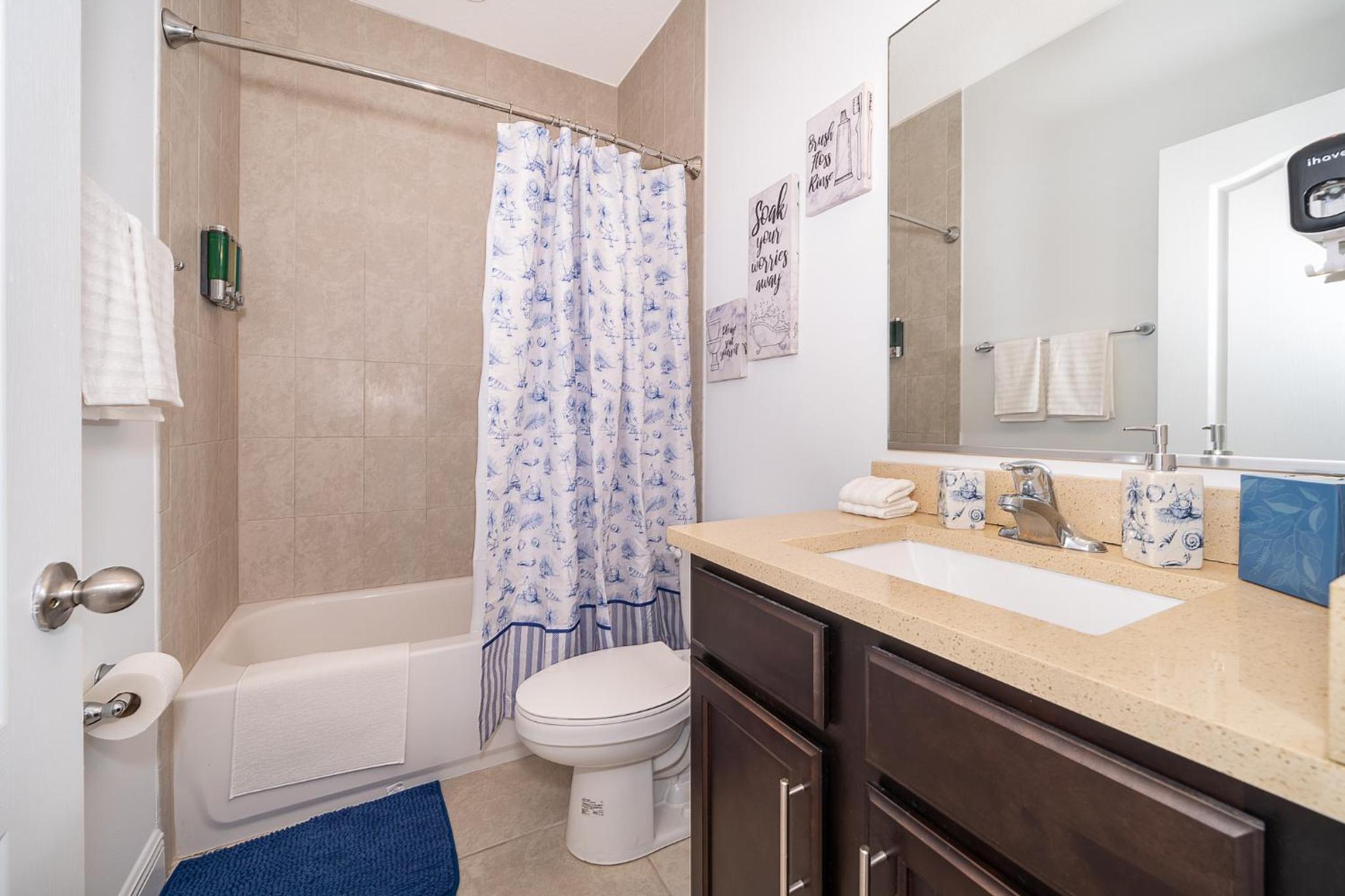 Resort-Style Home in gated community with ammenities close to MCO and Parks! view 4