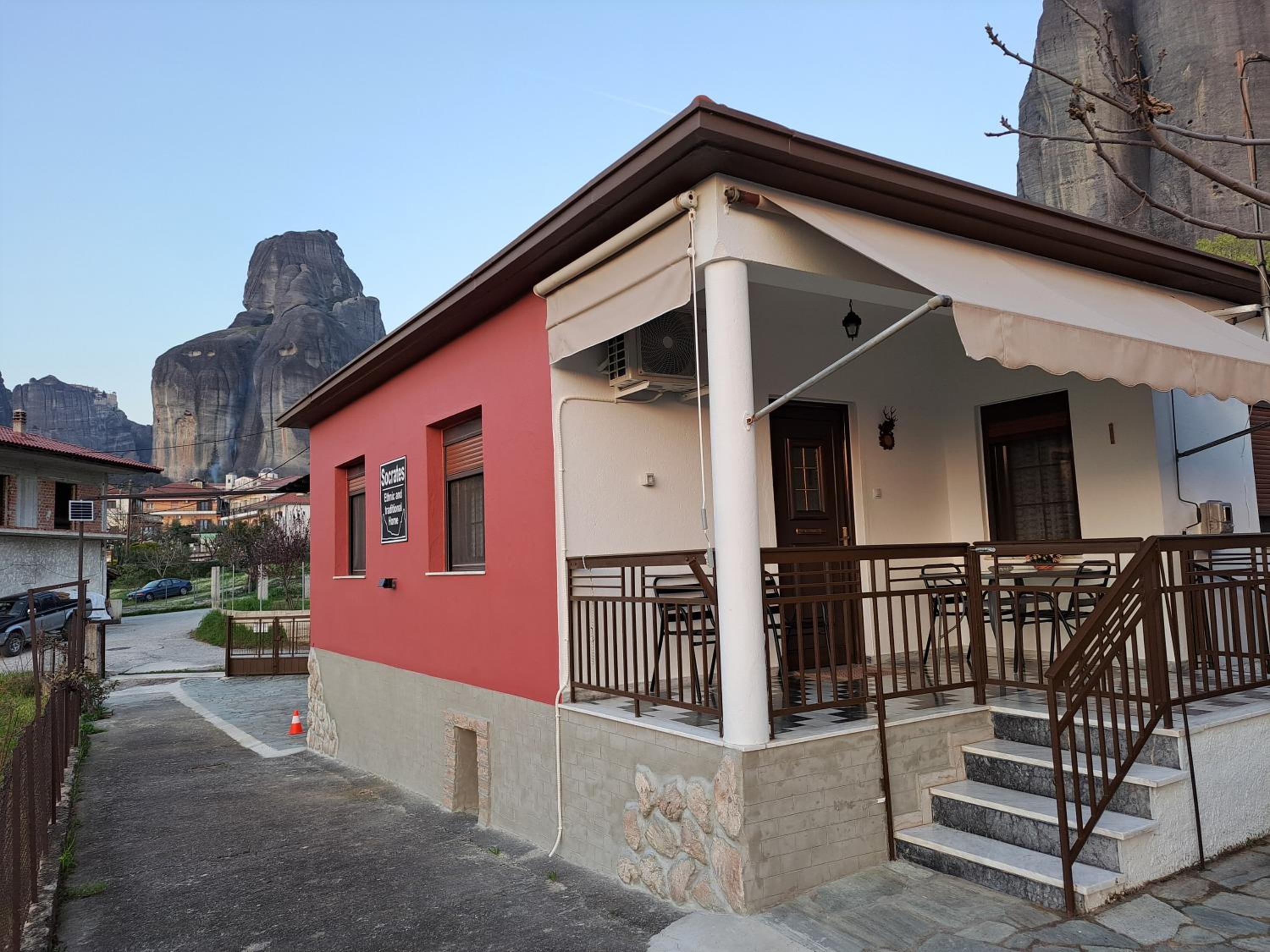 SOCRATES Ethnic and traditional Home