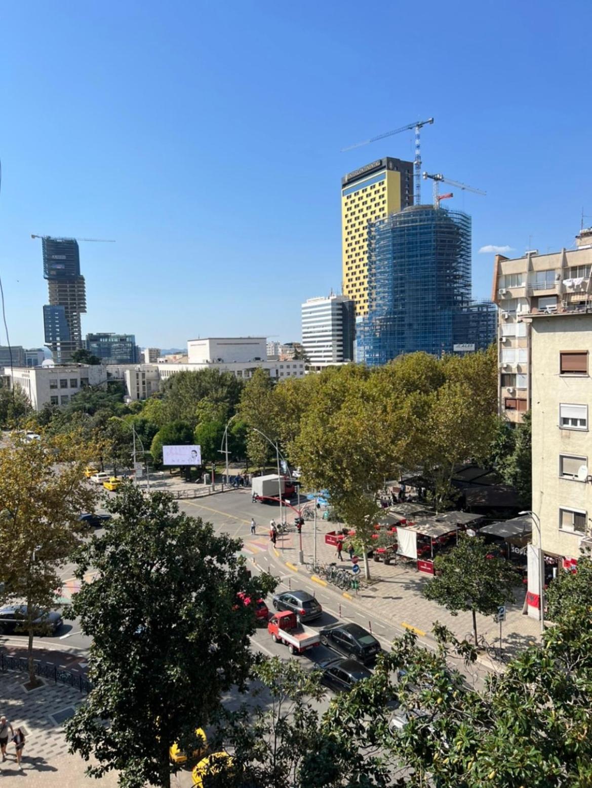 Tirana,Studio
