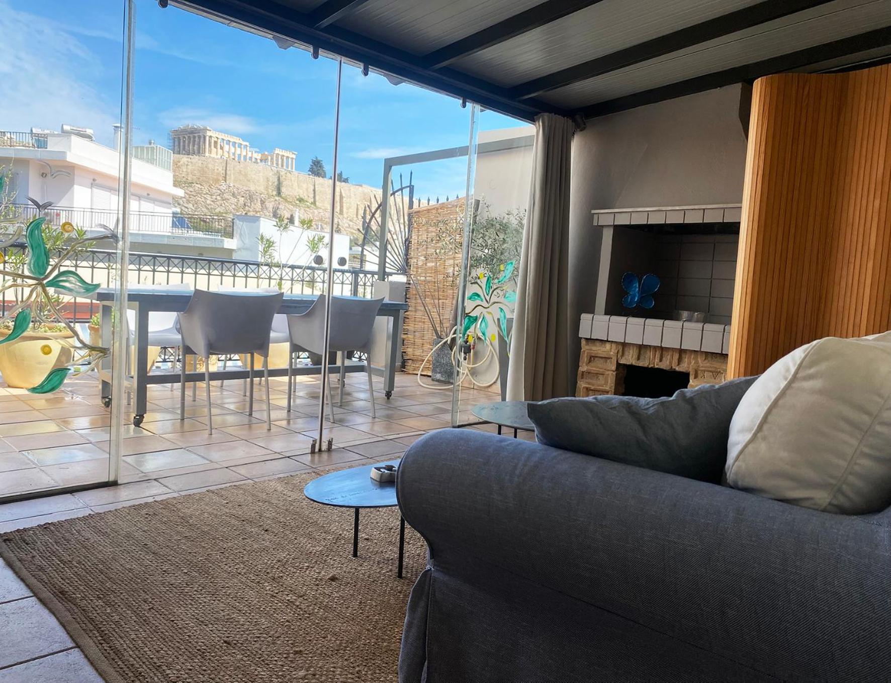 Arthome Acropolis