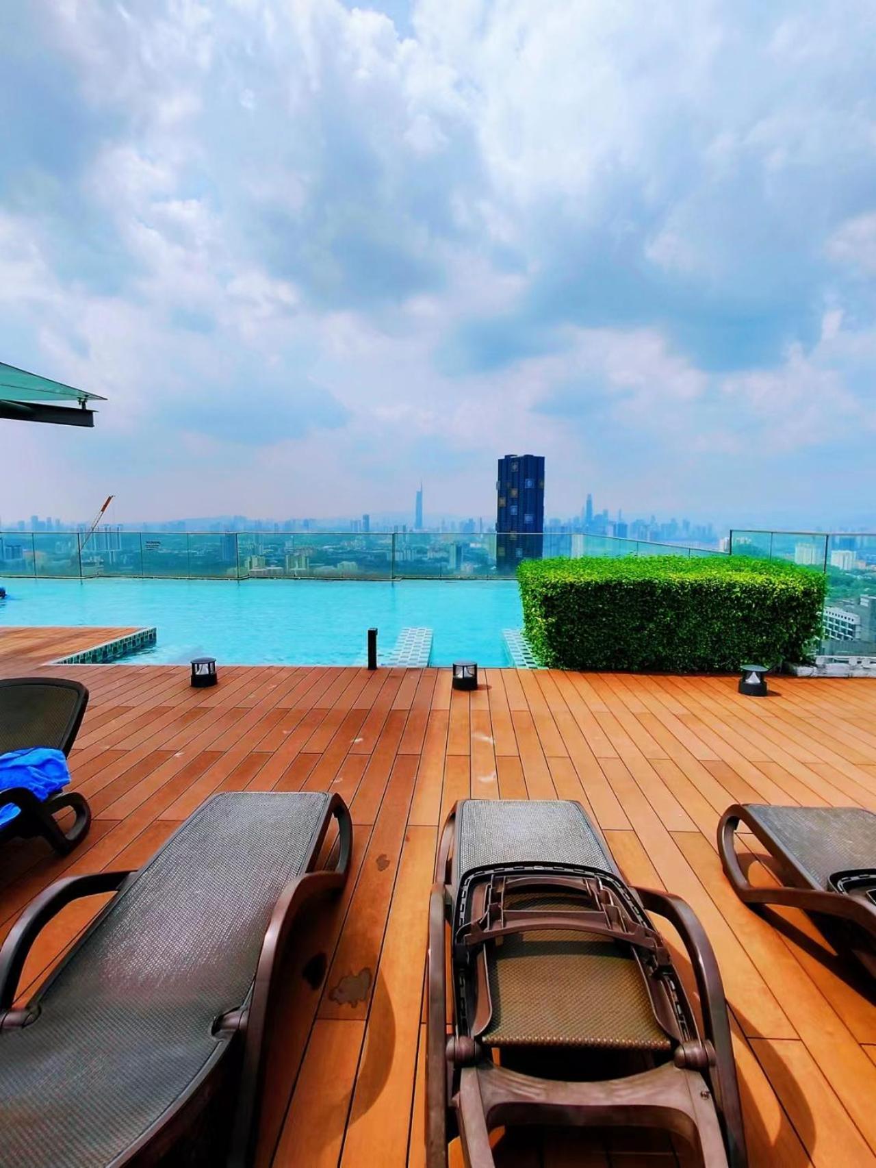 Eko Cheras Mall Duplex 双阳台 Kuala Lumpur MRT & 精品Loft
