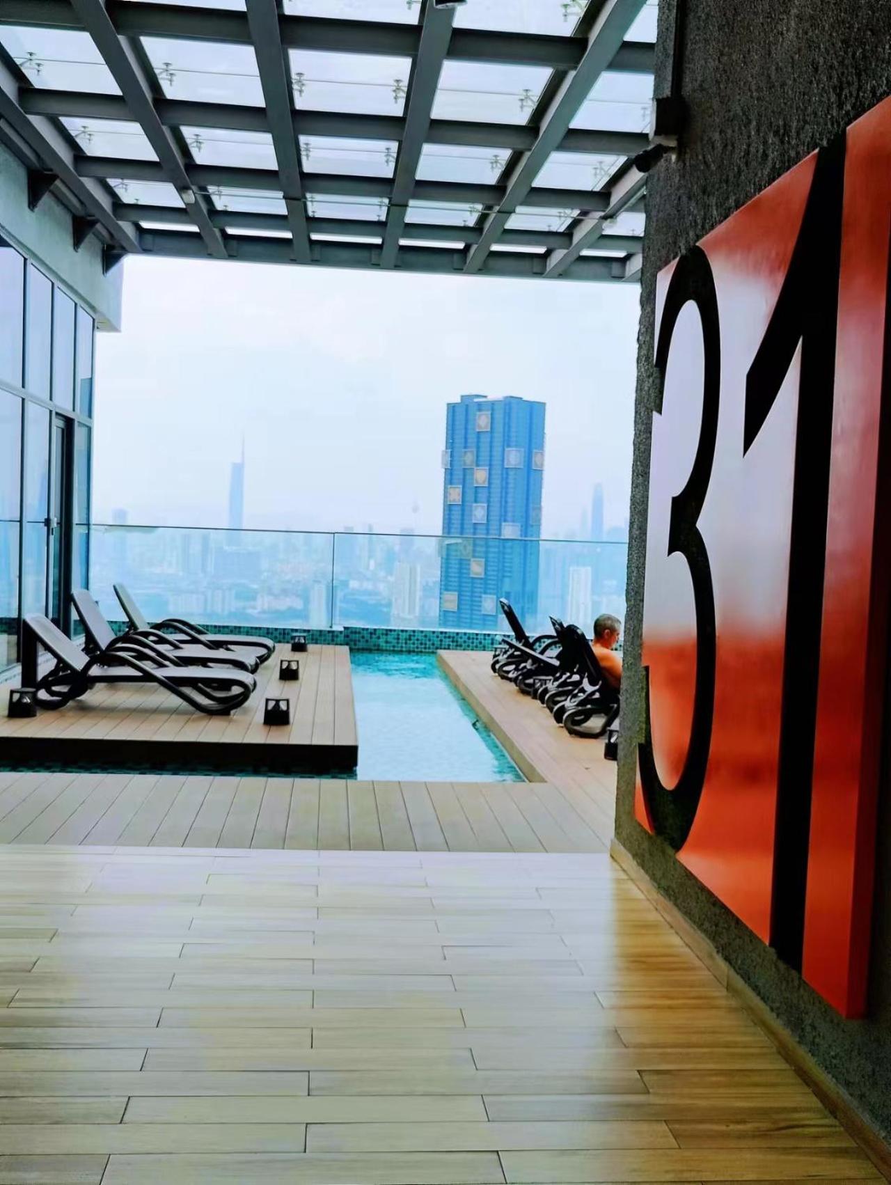 Eko Cheras Mall Duplex 双阳台 Kuala Lumpur MRT & 精品Loft