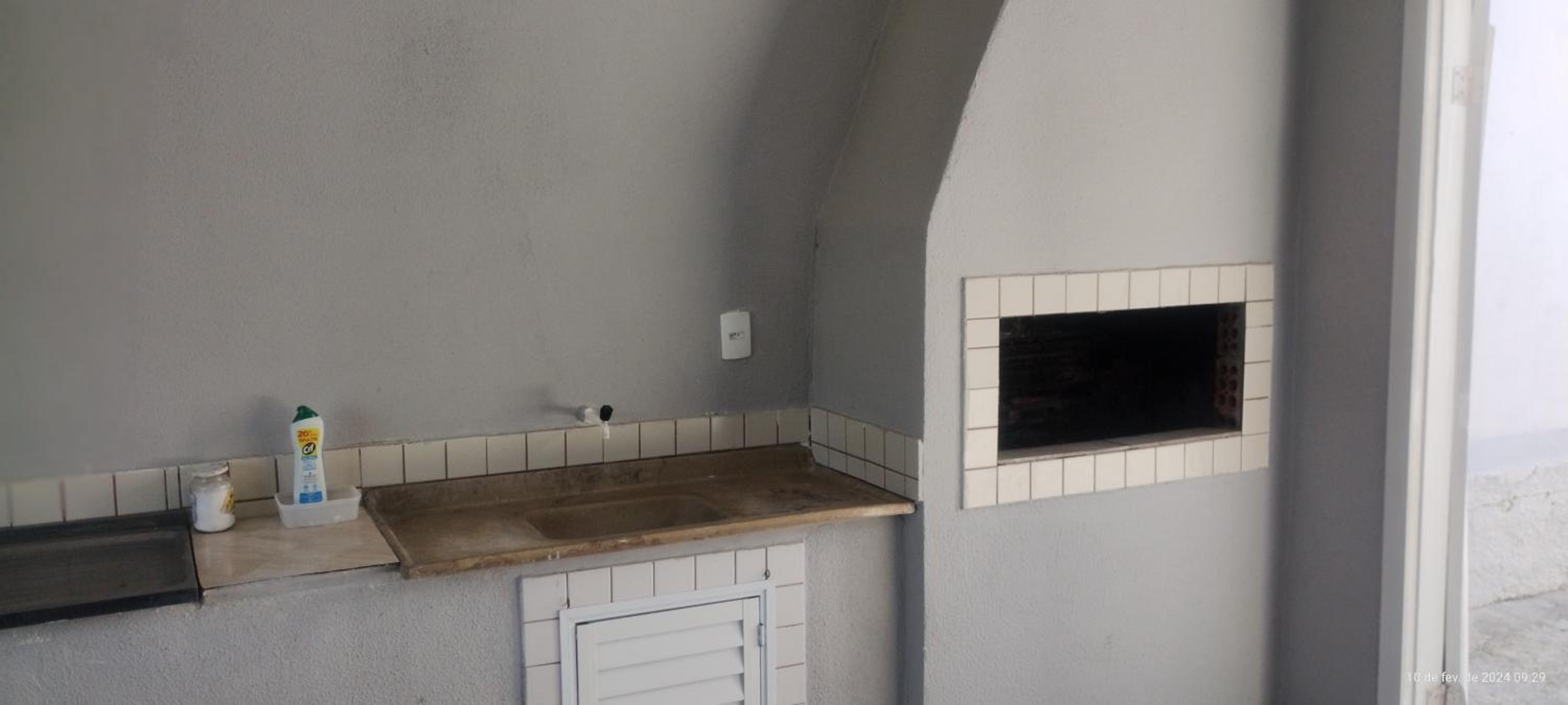 Apartamento Térreo Balneário Rincão com pátio, garagem e churrasqueira