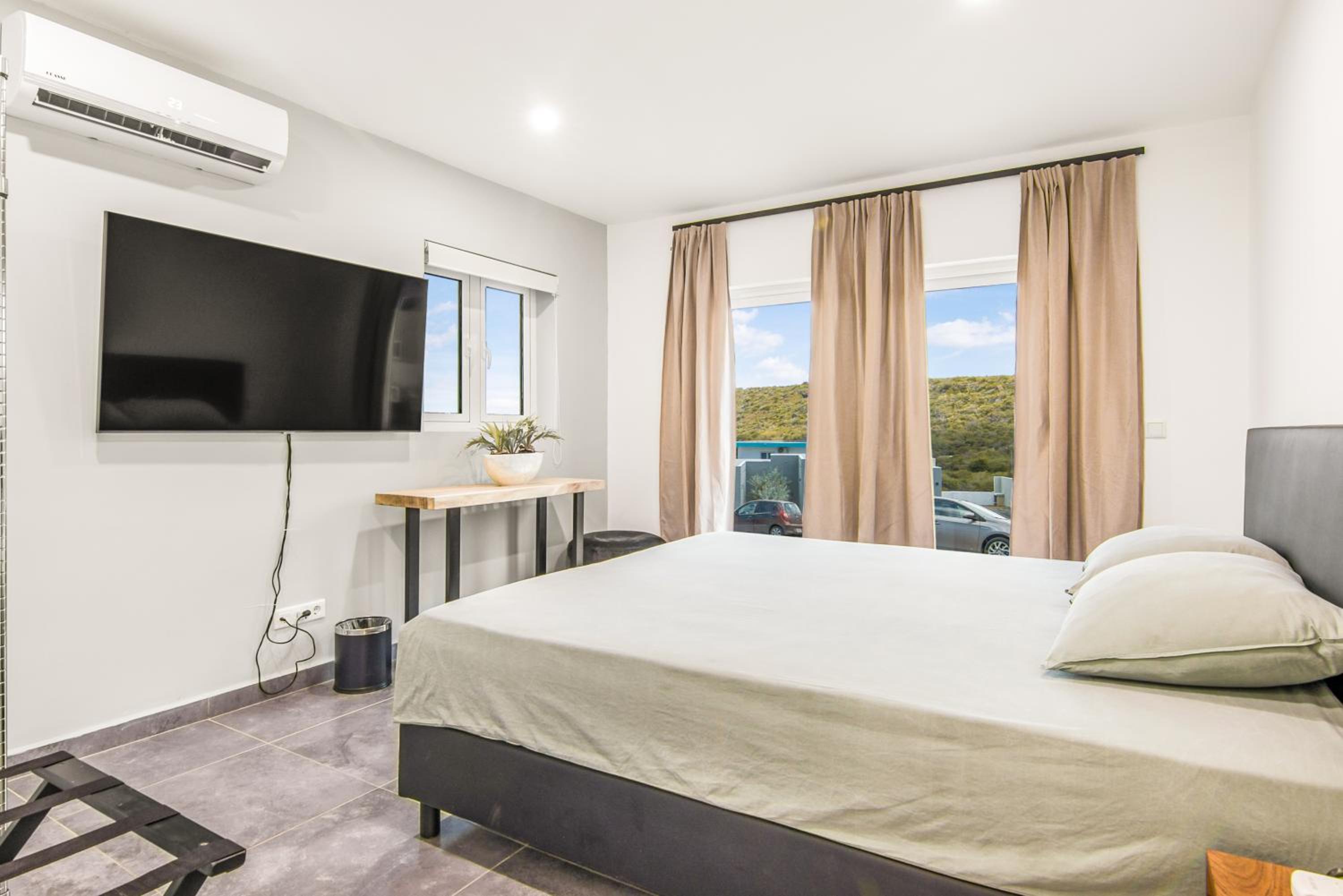 Papaya Resort Curaçao - Modern house with a beautiful view and fresh breeze