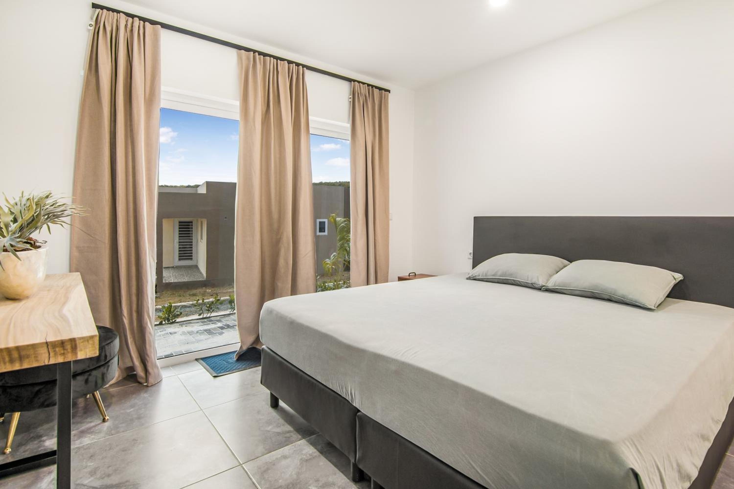 Papaya Resort Curaçao - Modern house with a beautiful view and fresh breeze