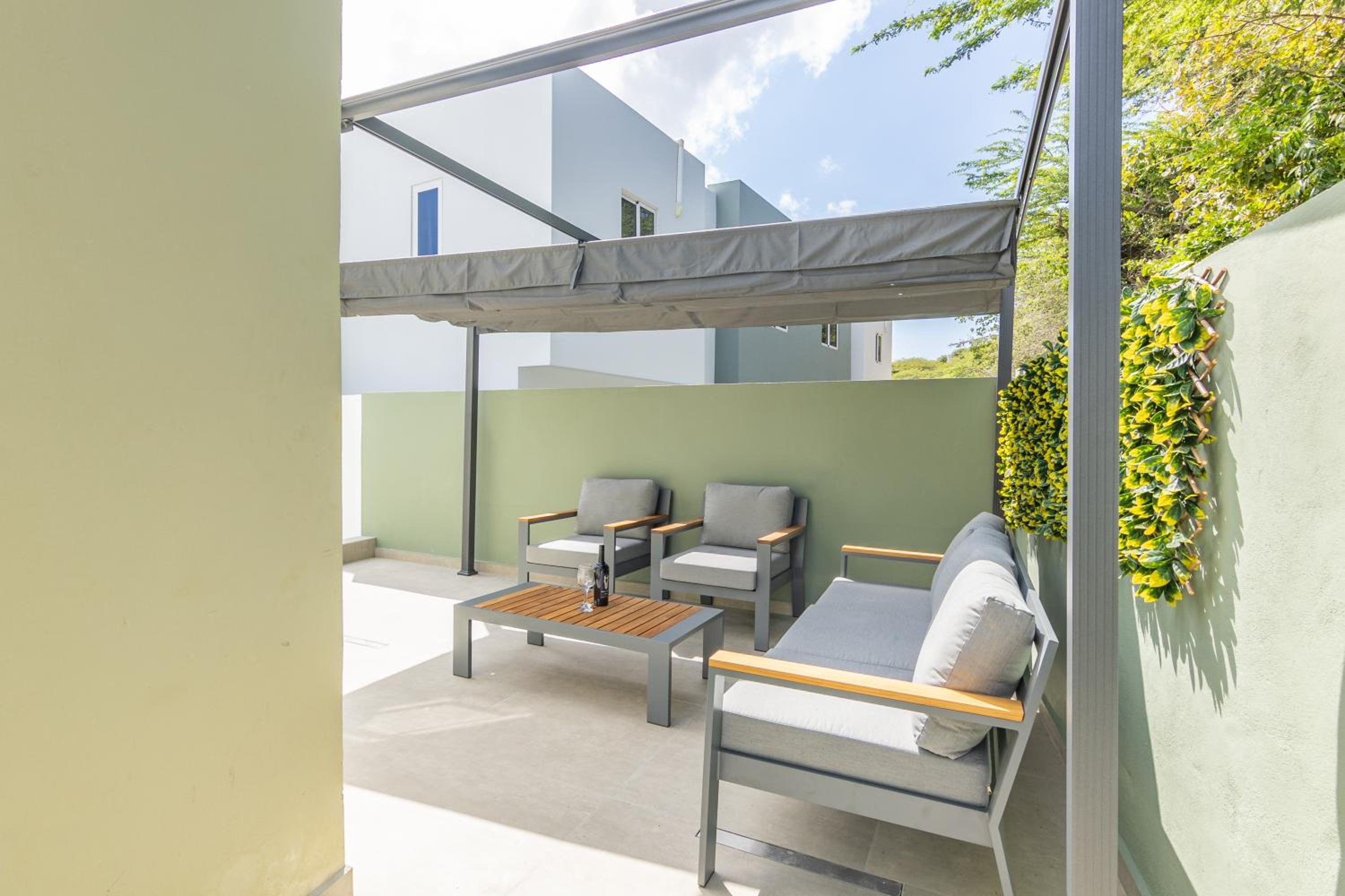 Papaya Resort Curaçao - Modern house with a beautiful view and fresh breeze