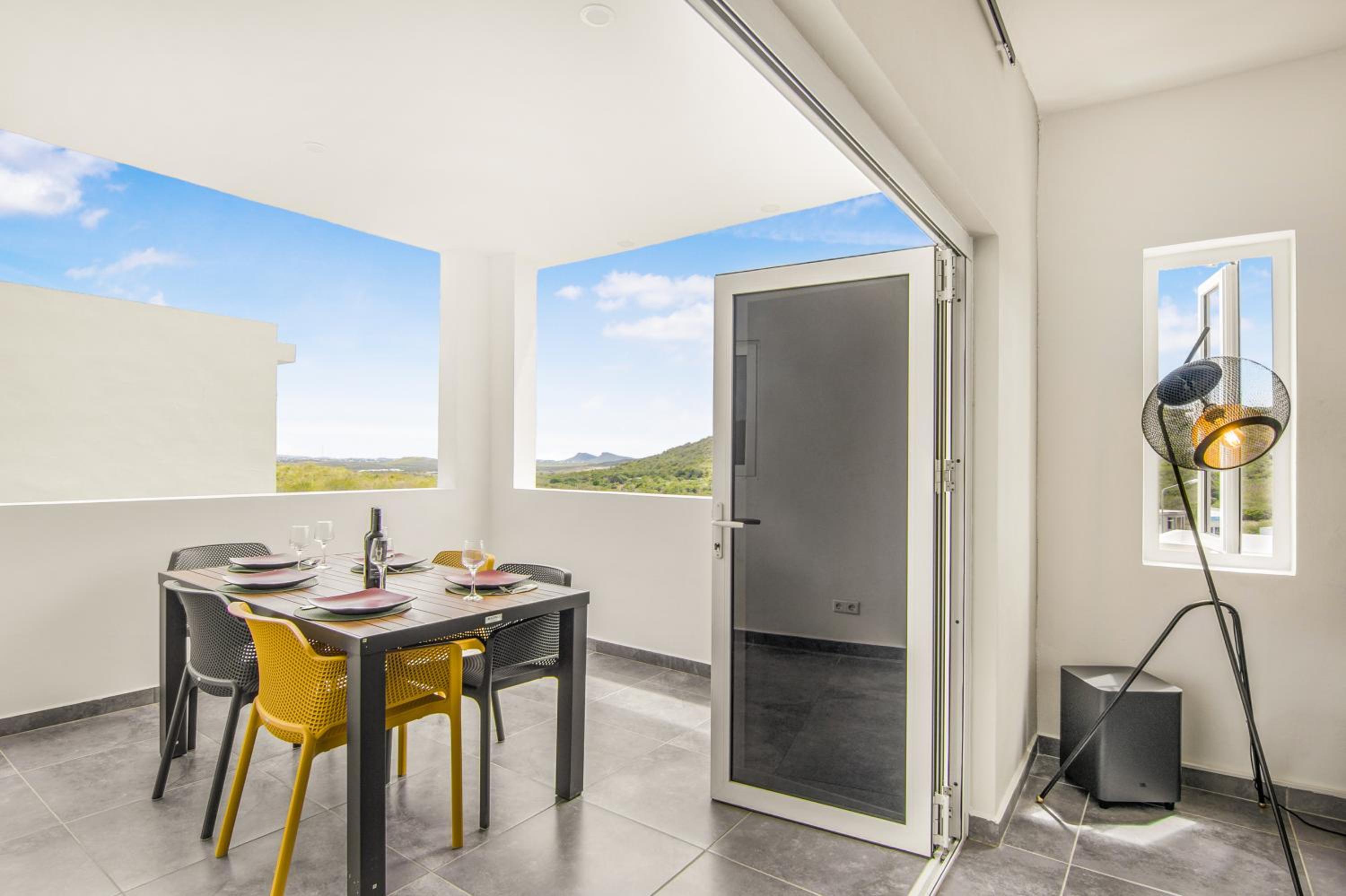 Papaya Resort Curaçao - Modern house with a beautiful view and fresh breeze
