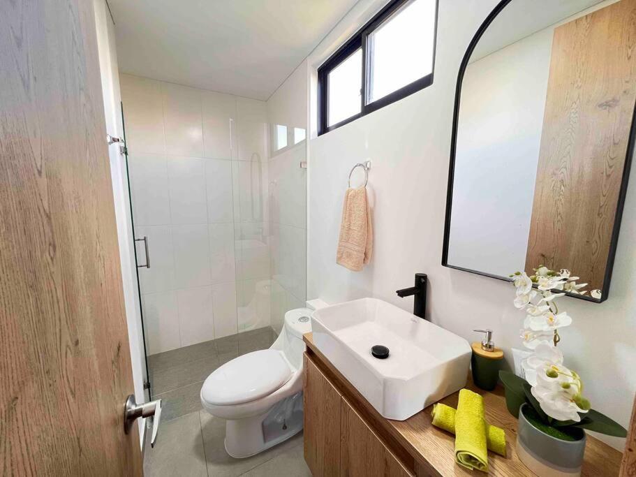Entire apartment*Cute&Cozy * water view & Access