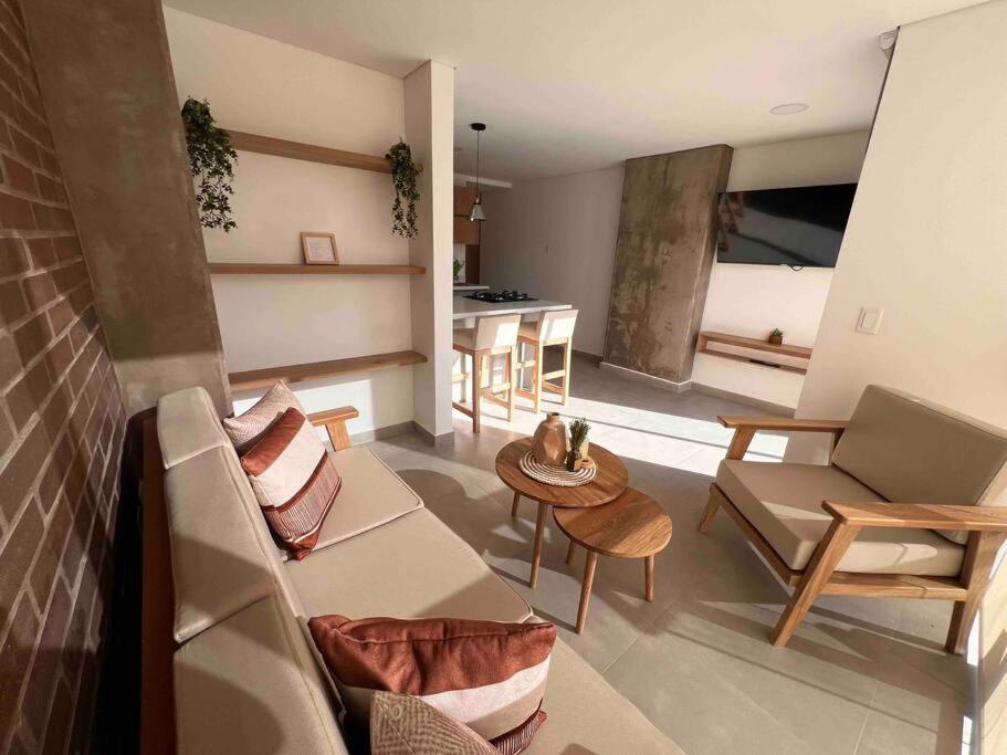 Entire apartment*Cute&Cozy * water view & Access