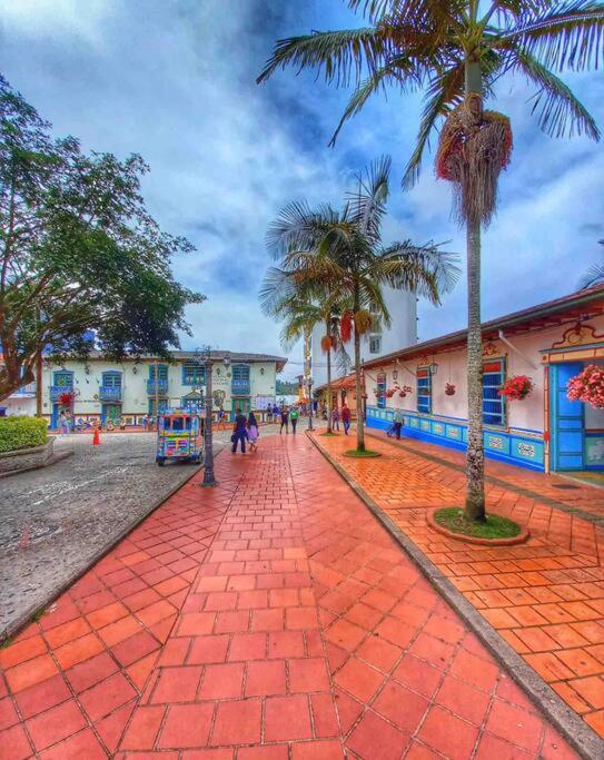 Entire apartment*Cute&Cozy * water view & Access