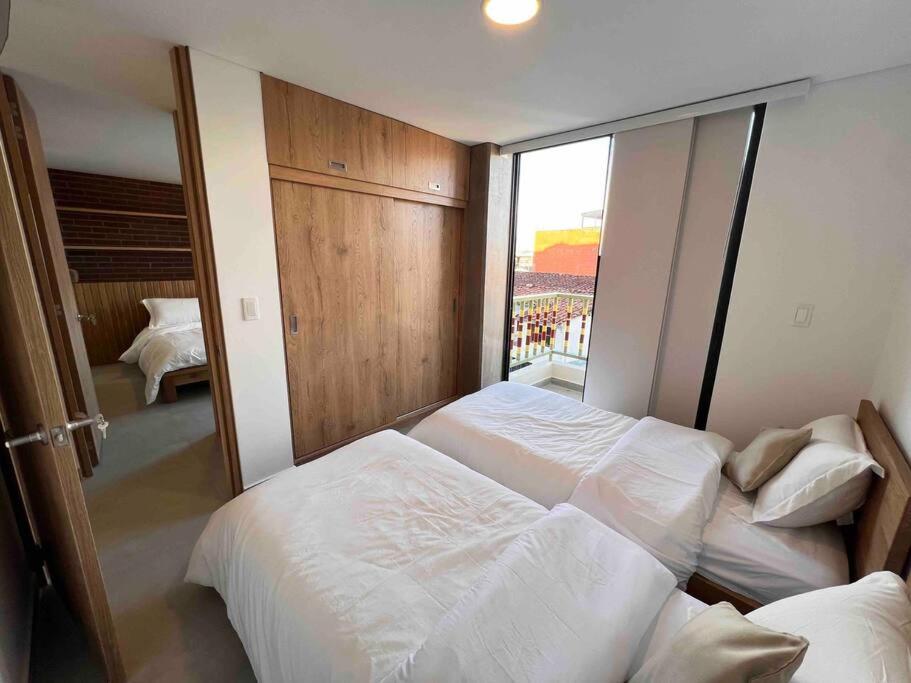 Entire apartment*Cute&Cozy * water view & Access