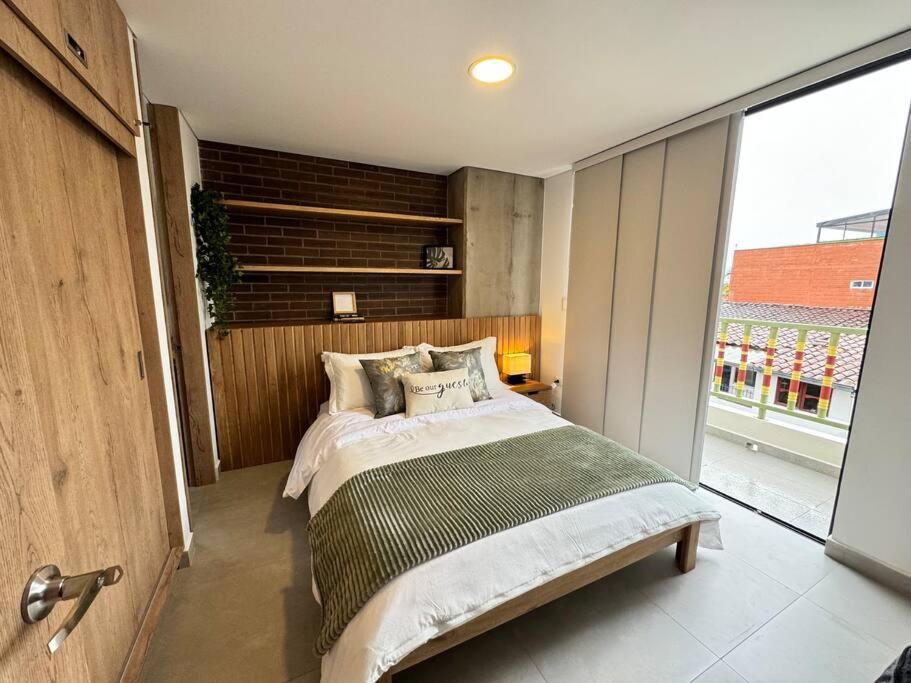 Entire apartment*Cute&Cozy * water view & Access