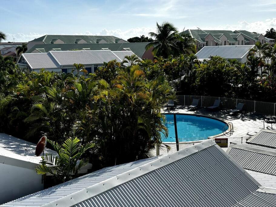Duplex pour 3 avec piscine marina St François view 3