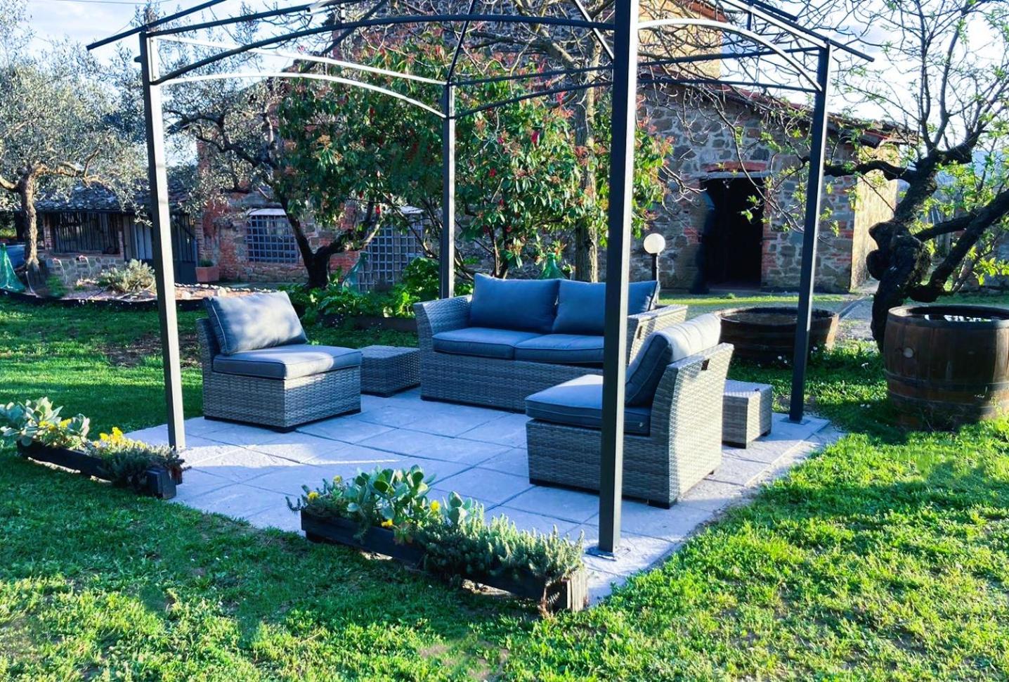 Cocomeraio in Tuscany Casa di Campagna Agriturismo Loro Ciuffenna