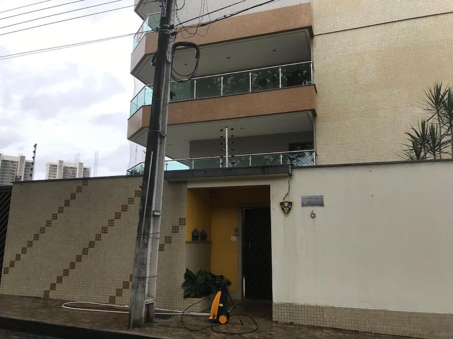 8-Flat confortável lugar nobre